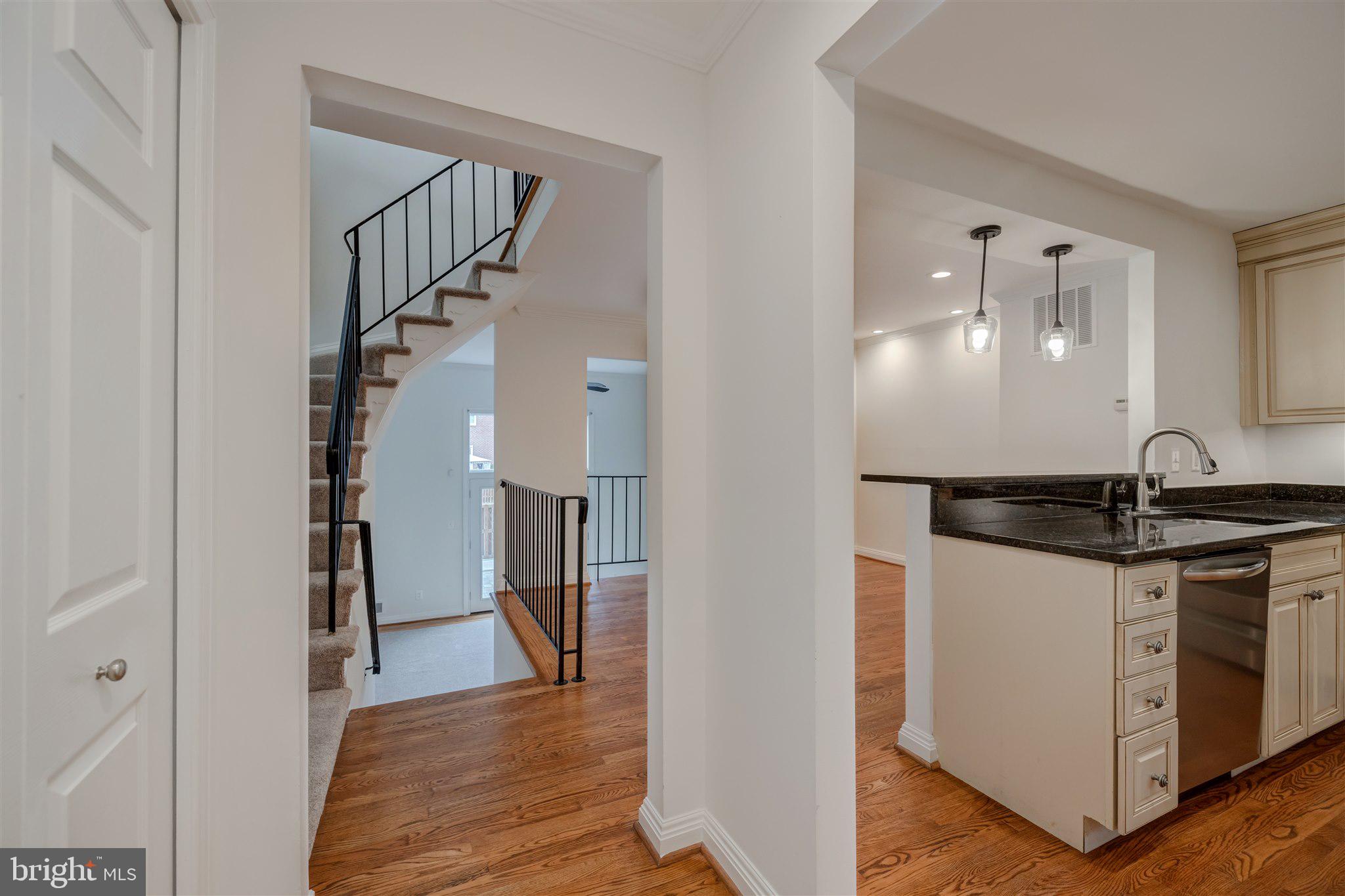 DEEPWOOD - Residential Lease