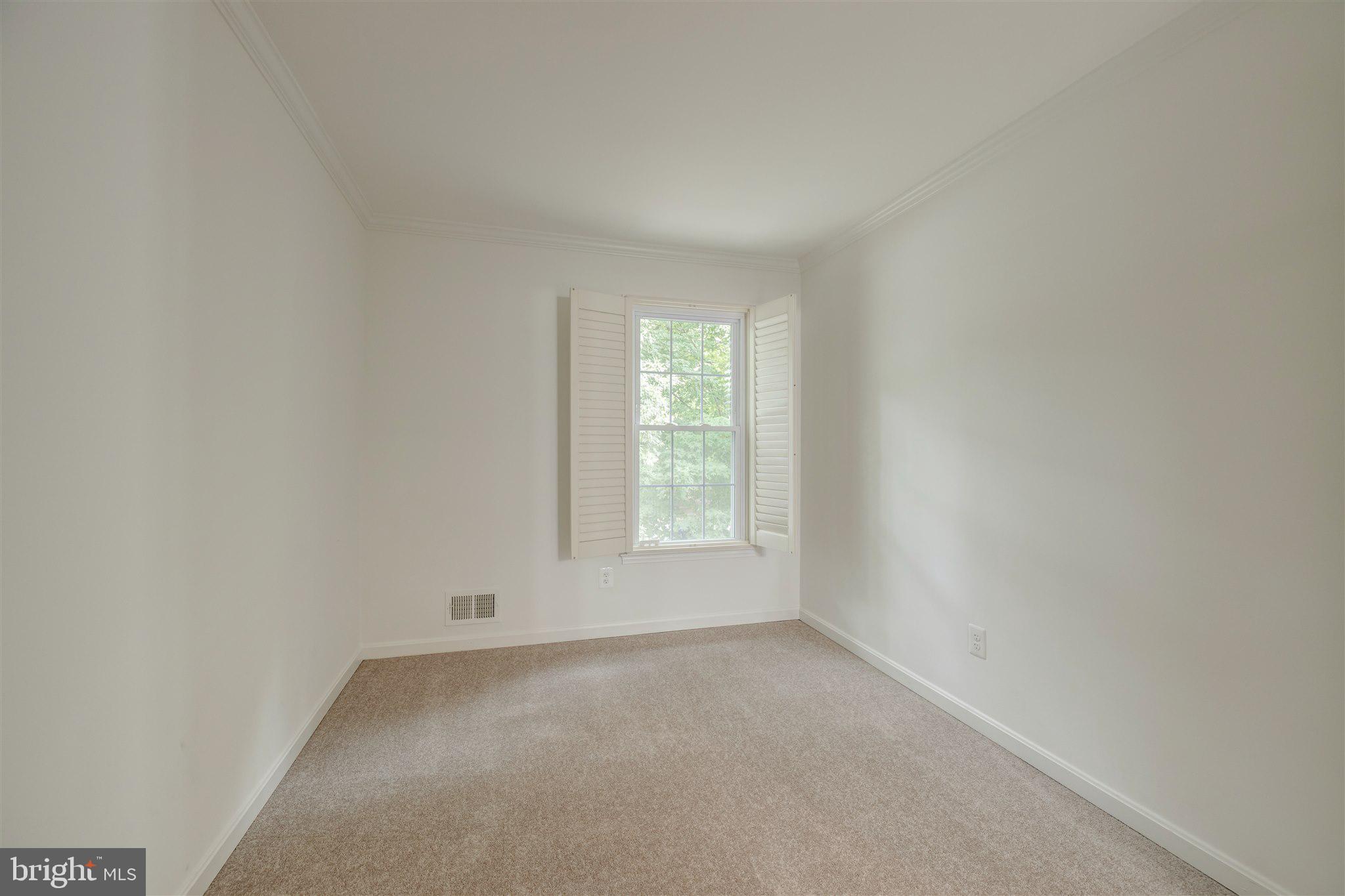 DEEPWOOD - Residential Lease