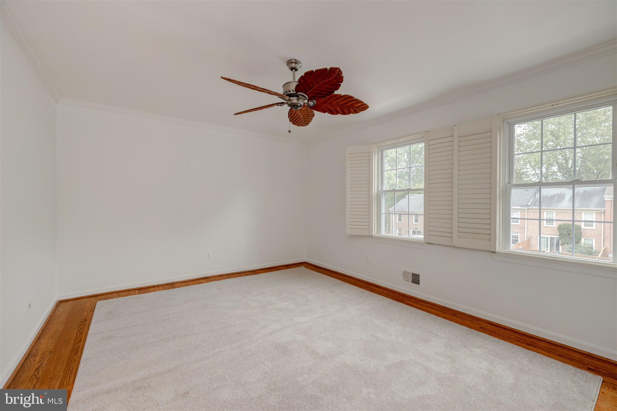 DEEPWOOD - Residential Lease