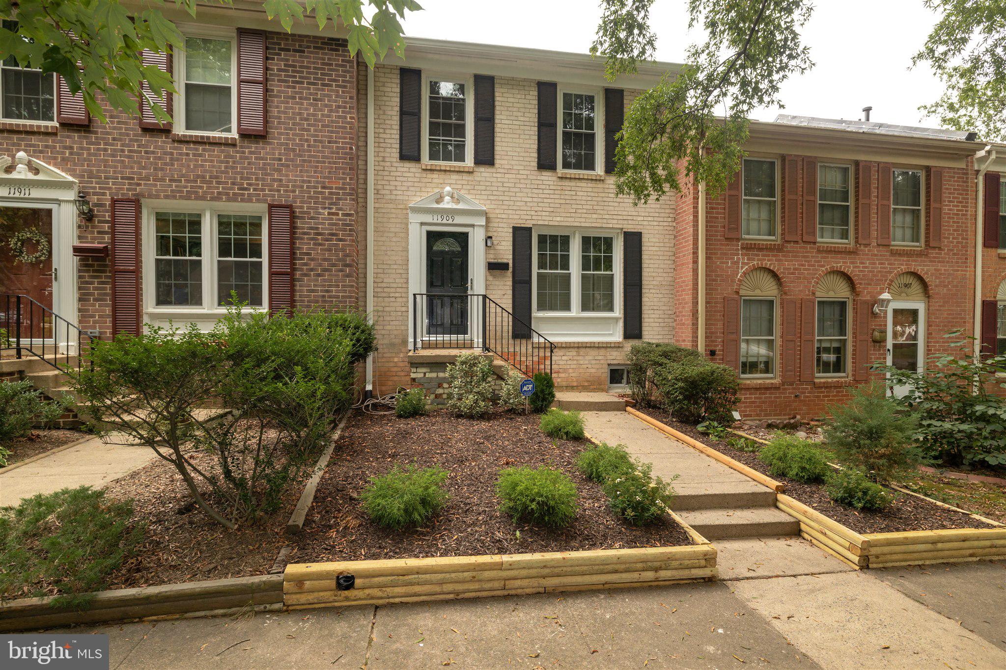 DEEPWOOD - Residential Lease