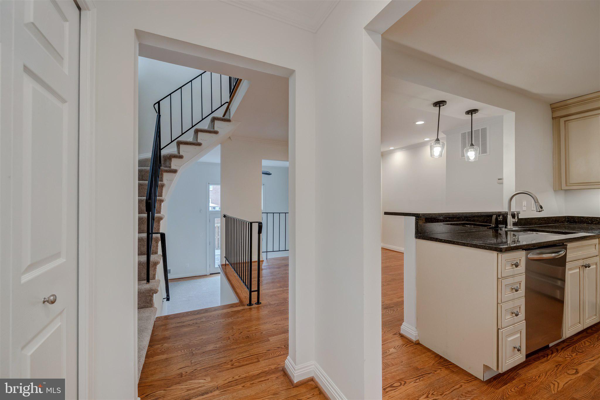 DEEPWOOD - Residential Lease