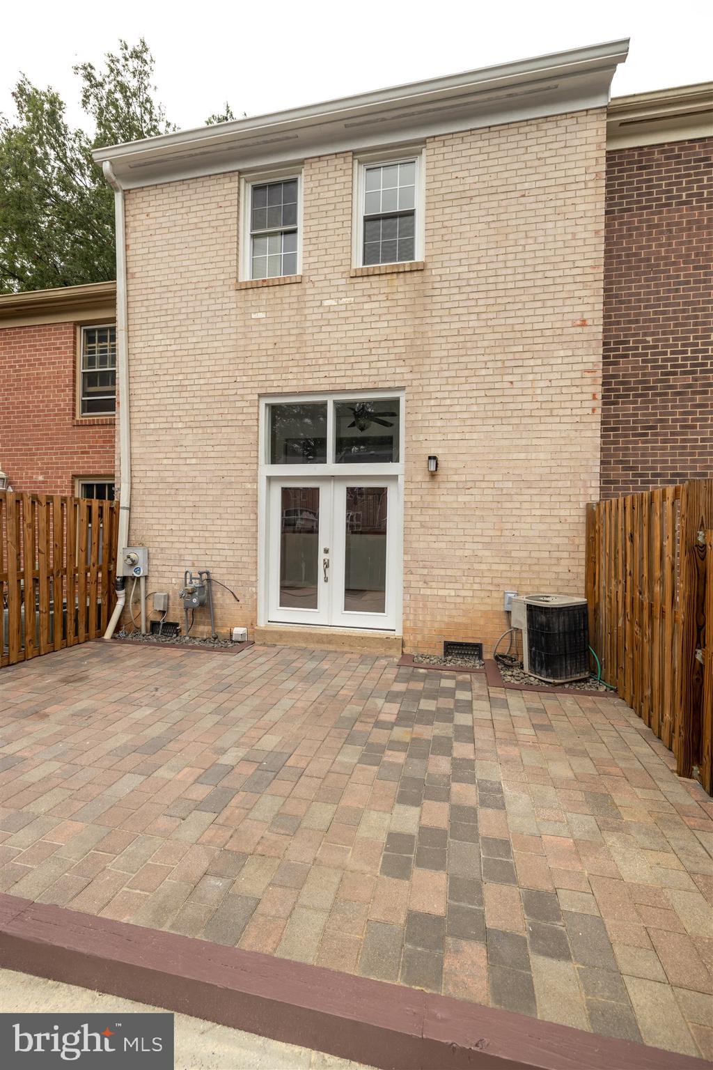 DEEPWOOD - Residential Lease