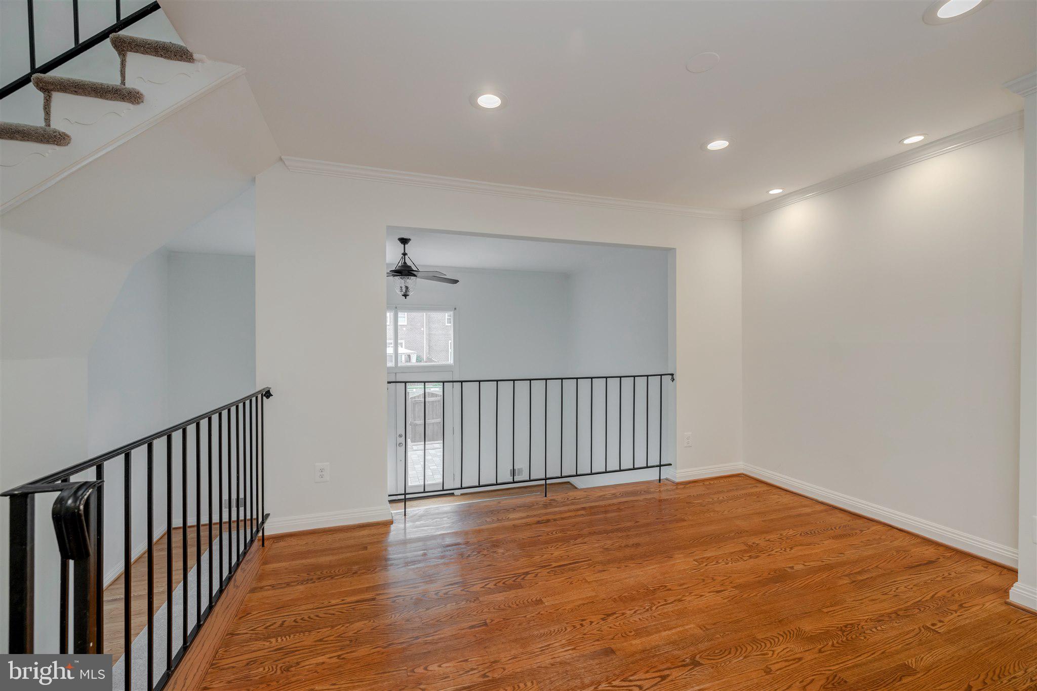 DEEPWOOD - Residential Lease