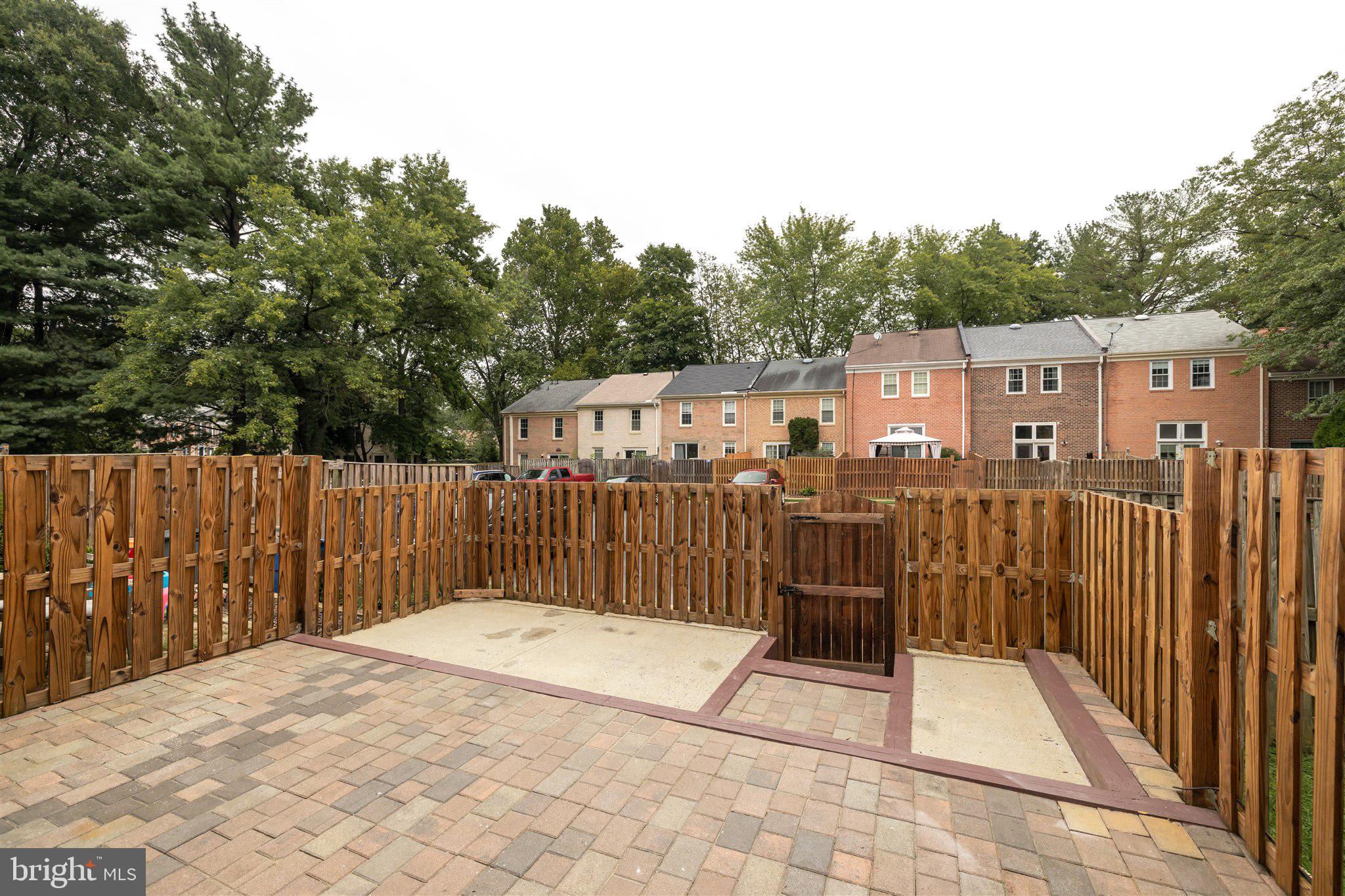 DEEPWOOD - Residential Lease