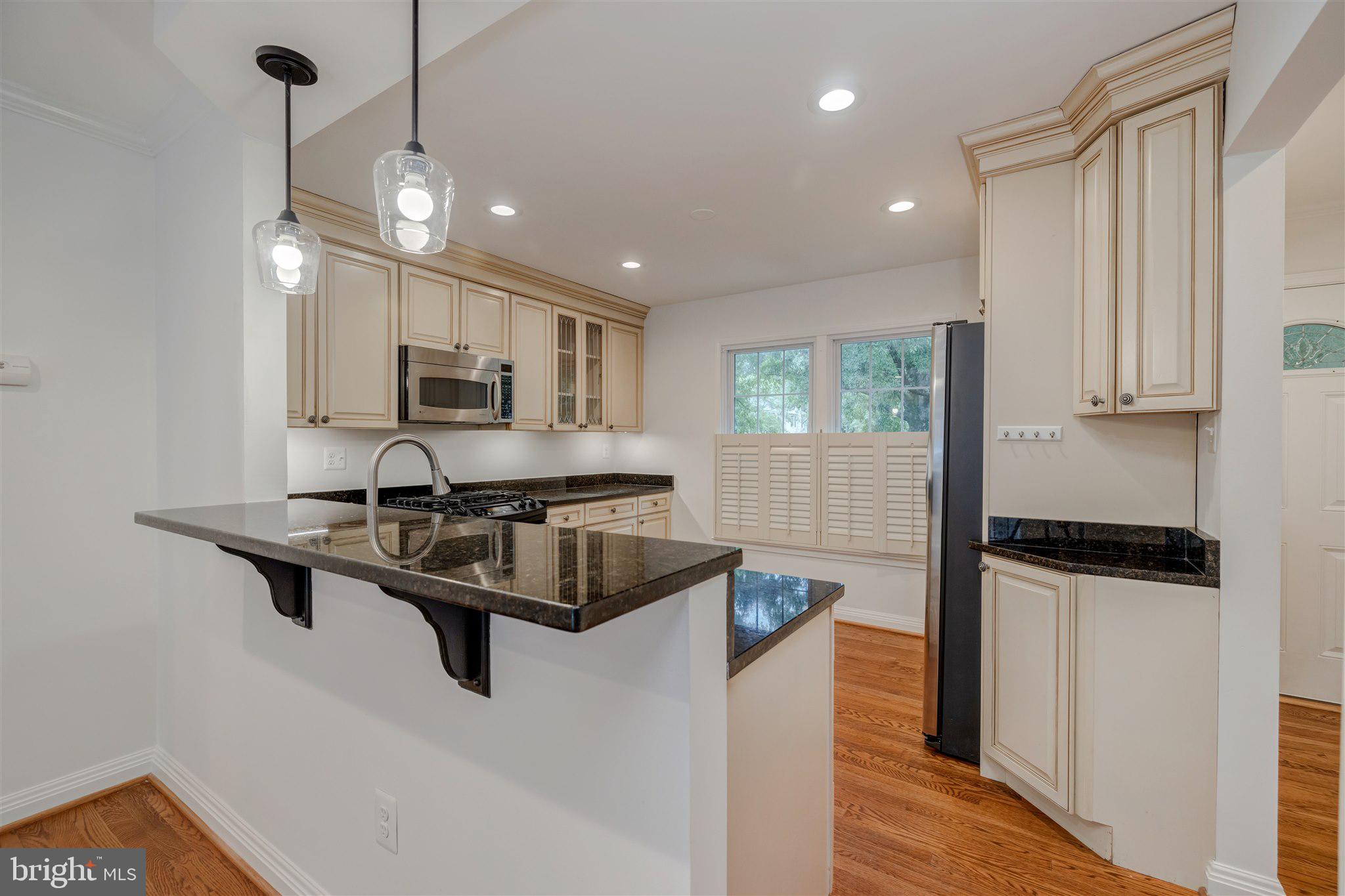 DEEPWOOD - Residential Lease