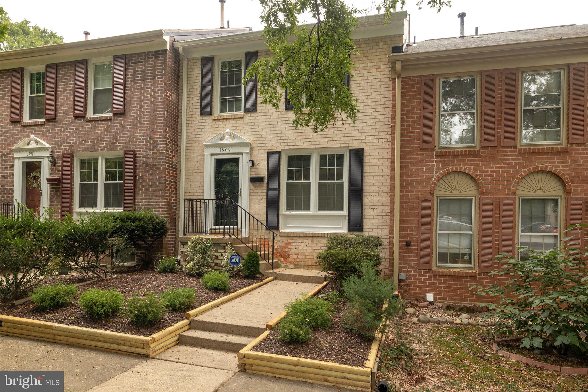 DEEPWOOD - Residential Lease