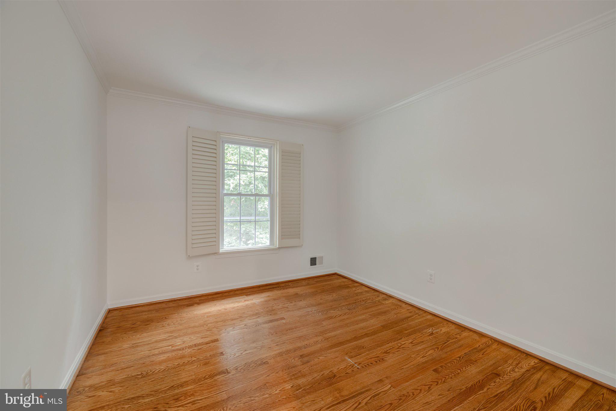 DEEPWOOD - Residential Lease