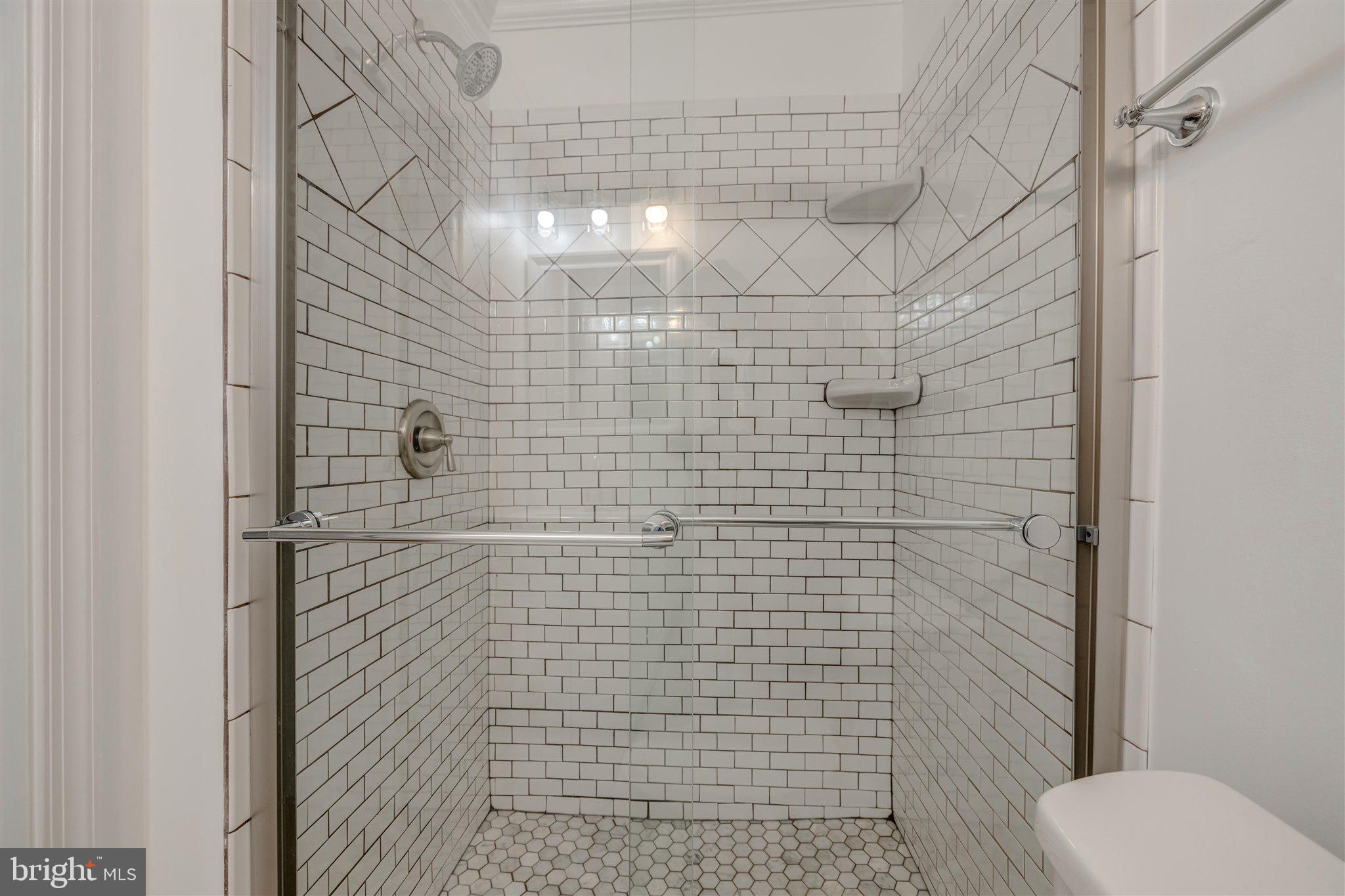 DEEPWOOD - Residential Lease