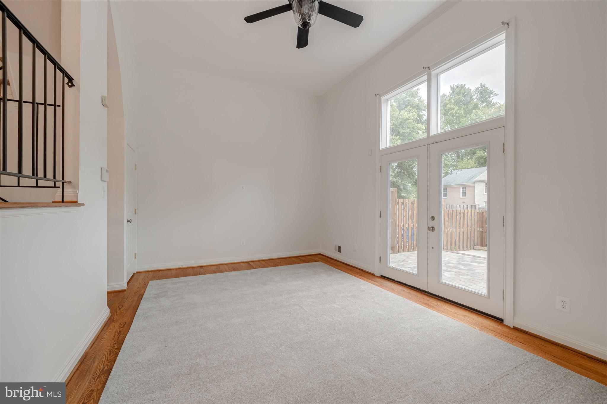 DEEPWOOD - Residential Lease