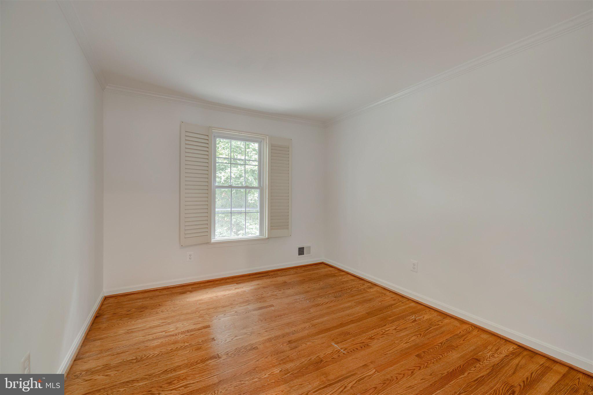 DEEPWOOD - Residential Lease