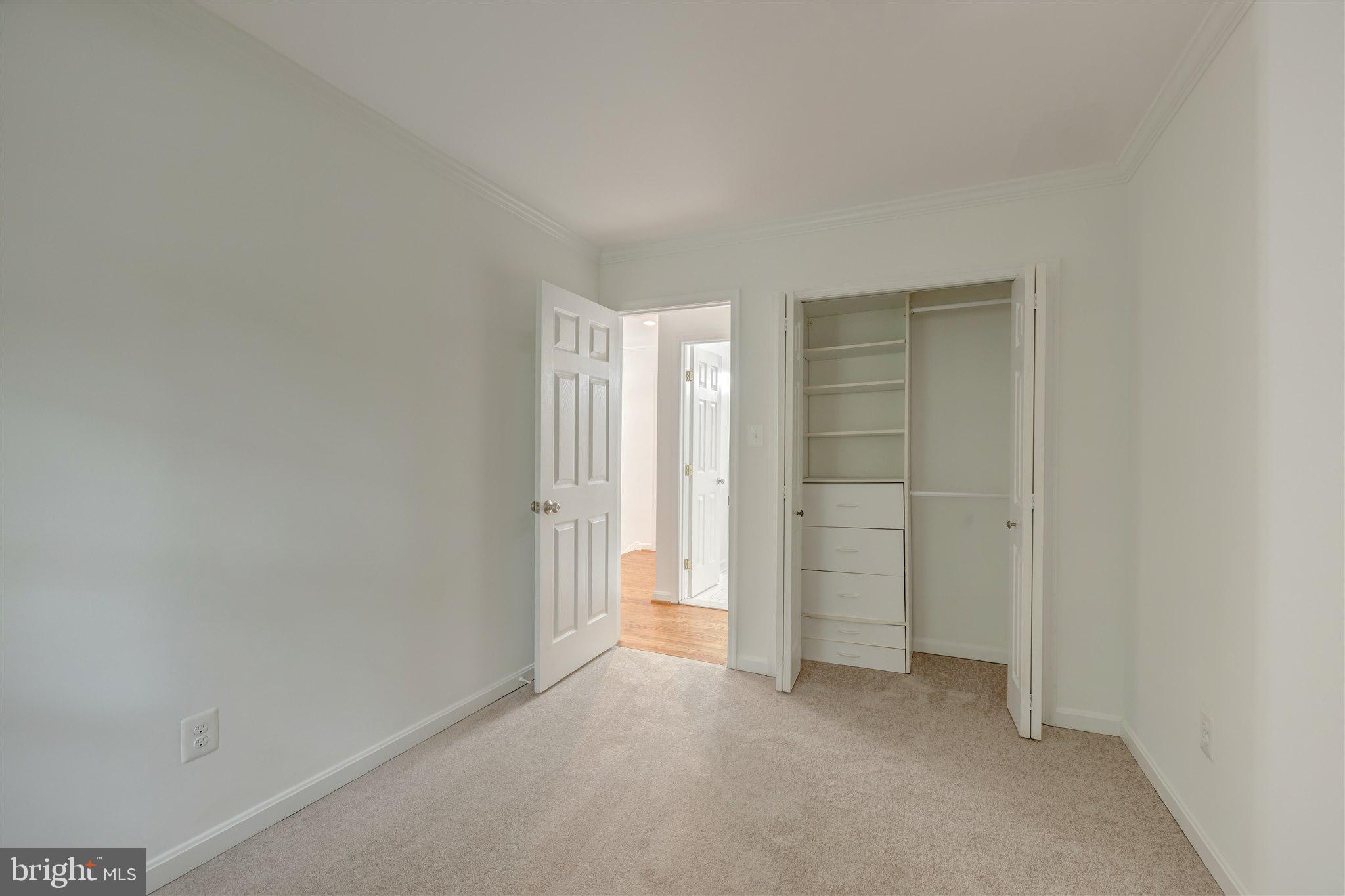 DEEPWOOD - Residential Lease