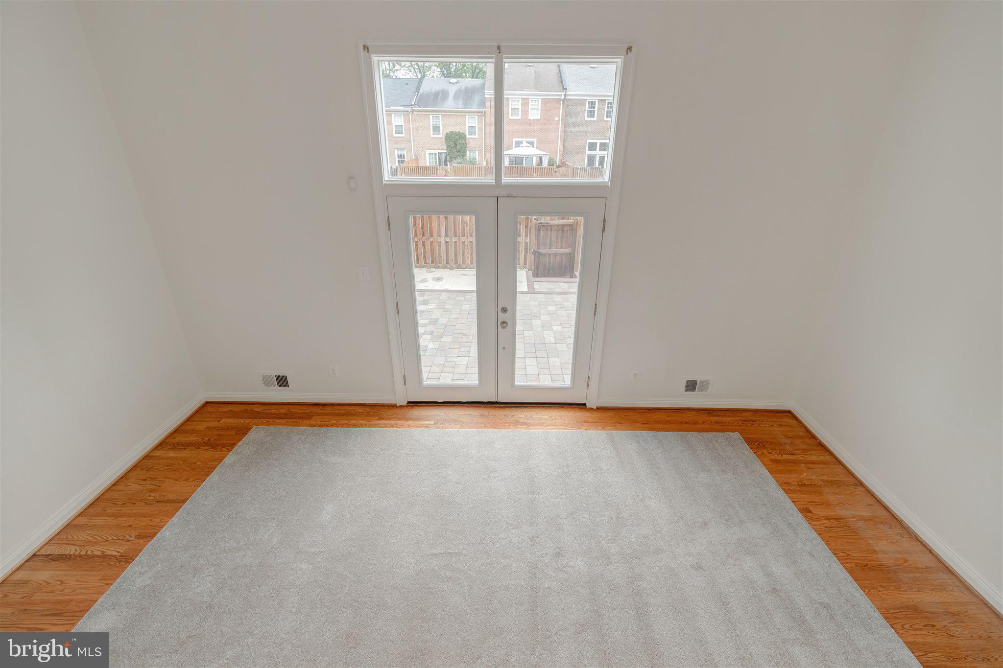 DEEPWOOD - Residential Lease