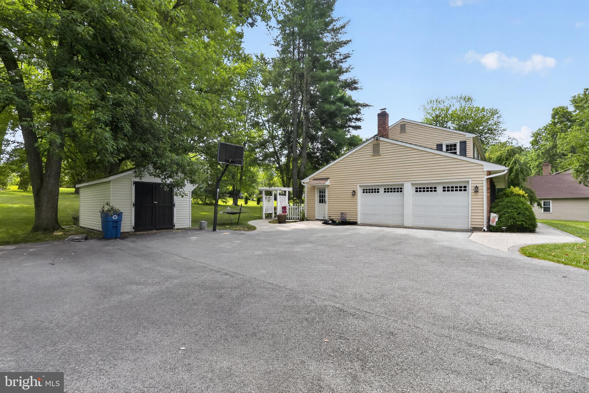 1526 BRIAN DRIVE