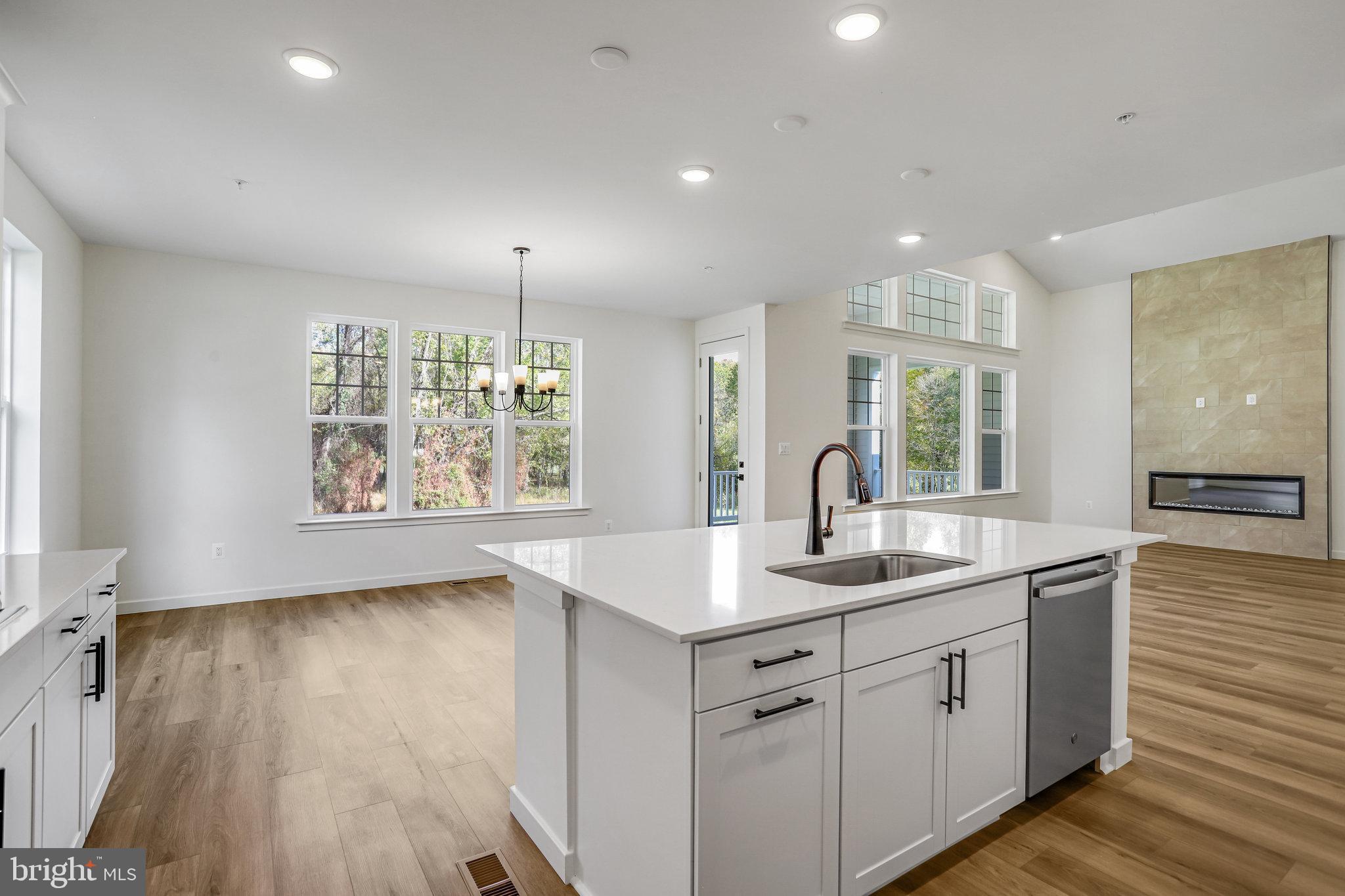 WORTHINGTON GROVE - Residential