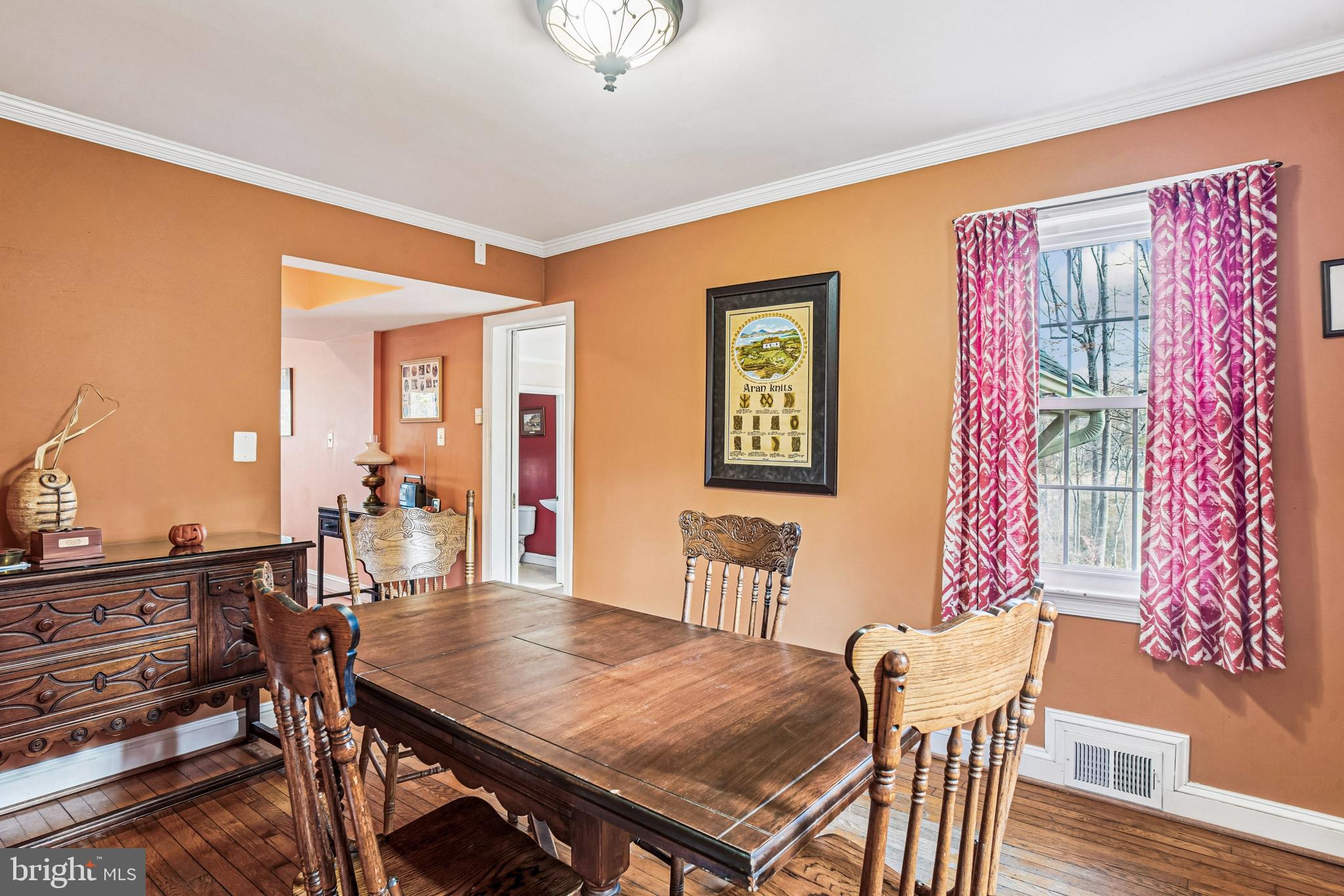 ASHTON - Residential