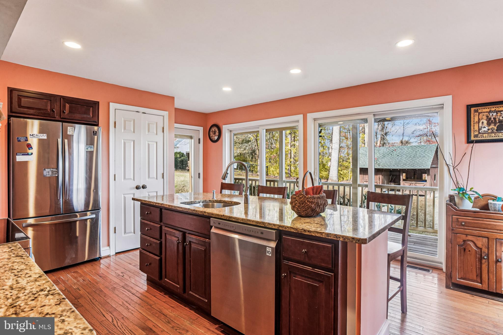 ASHTON - Residential