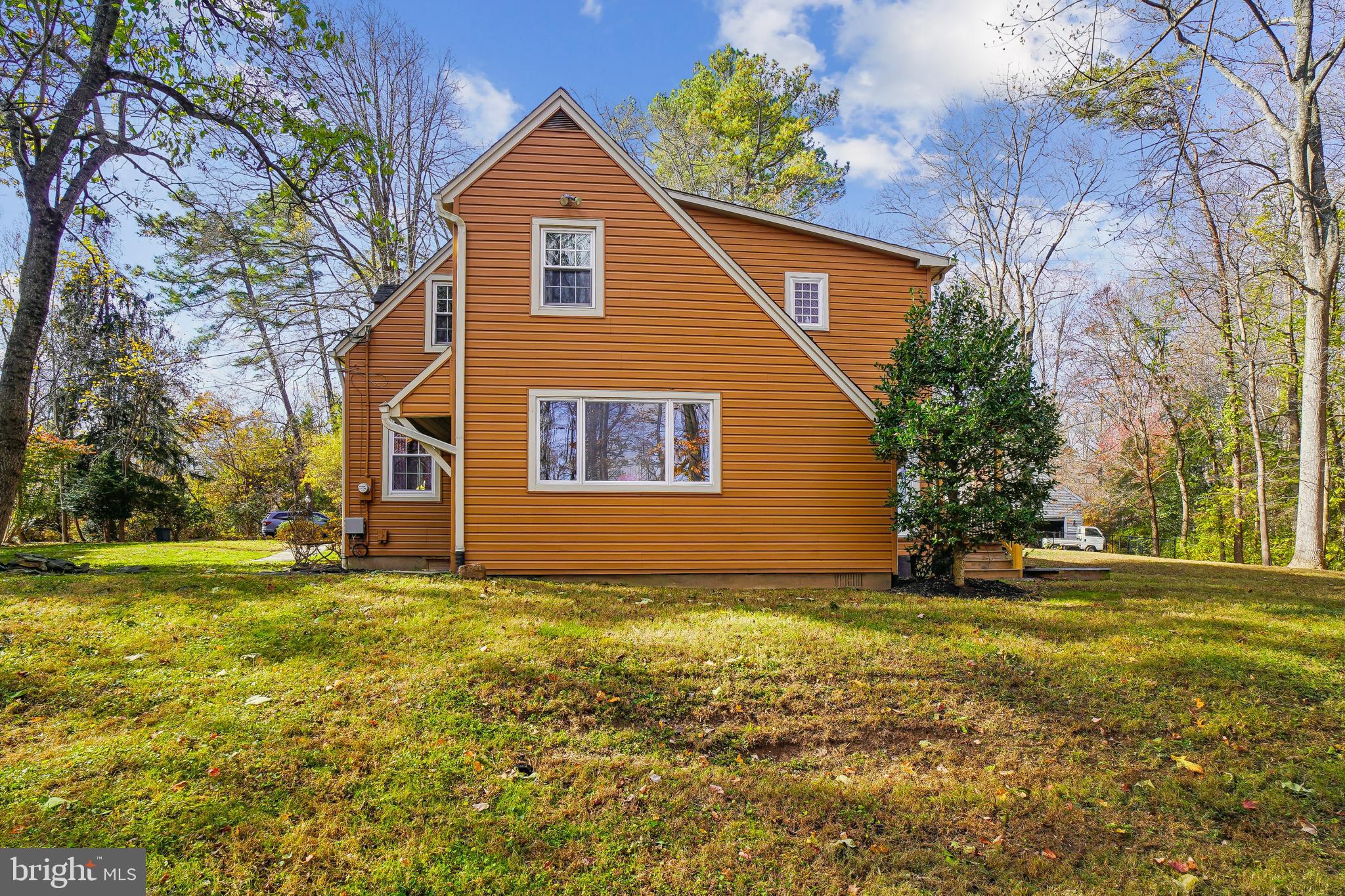 ASHTON - Residential