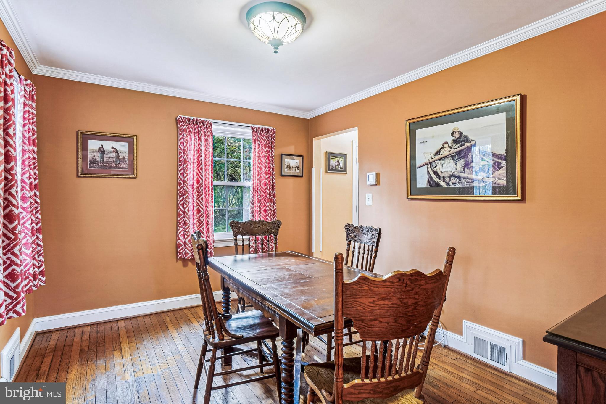 ASHTON - Residential