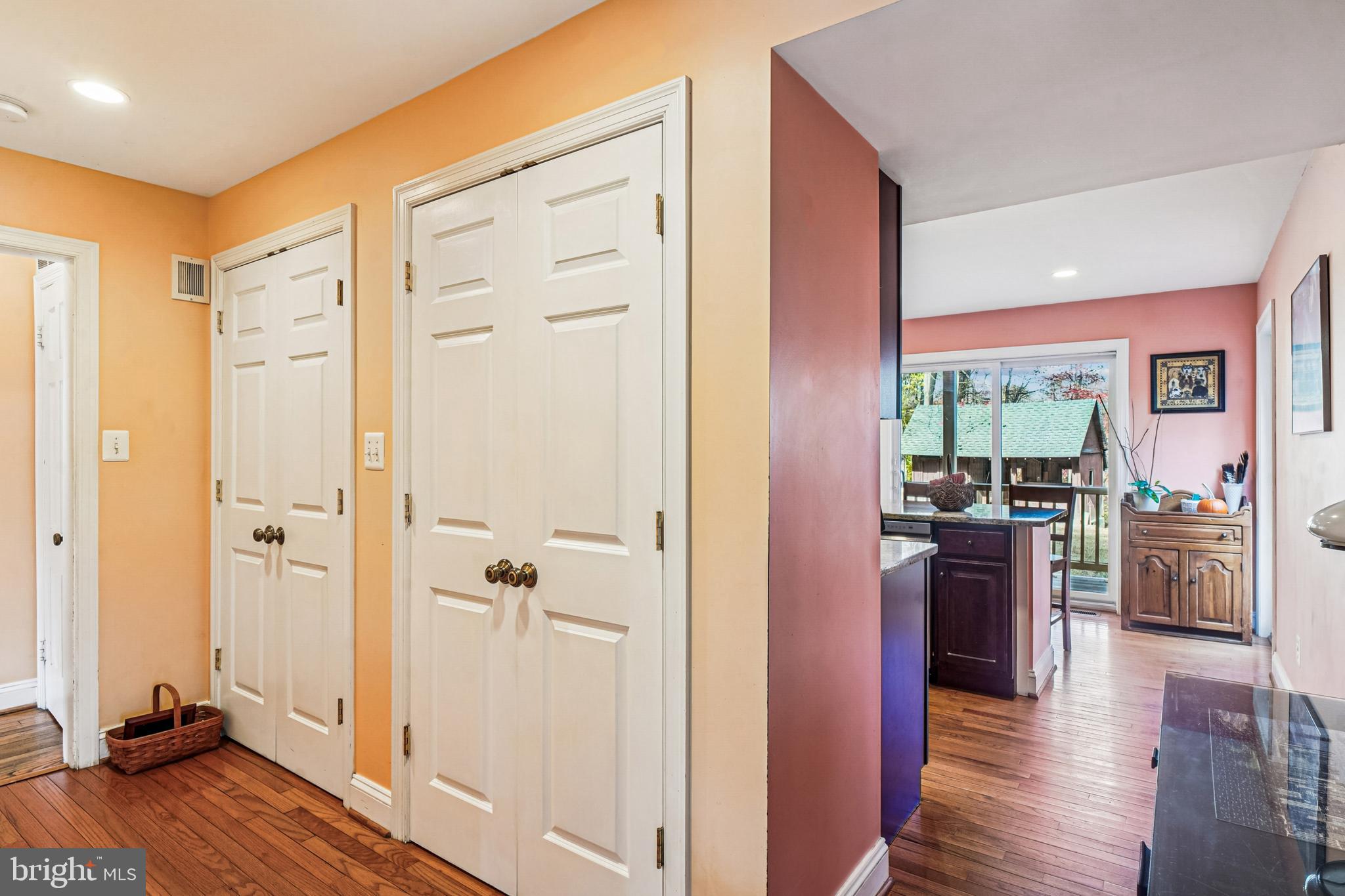 ASHTON - Residential