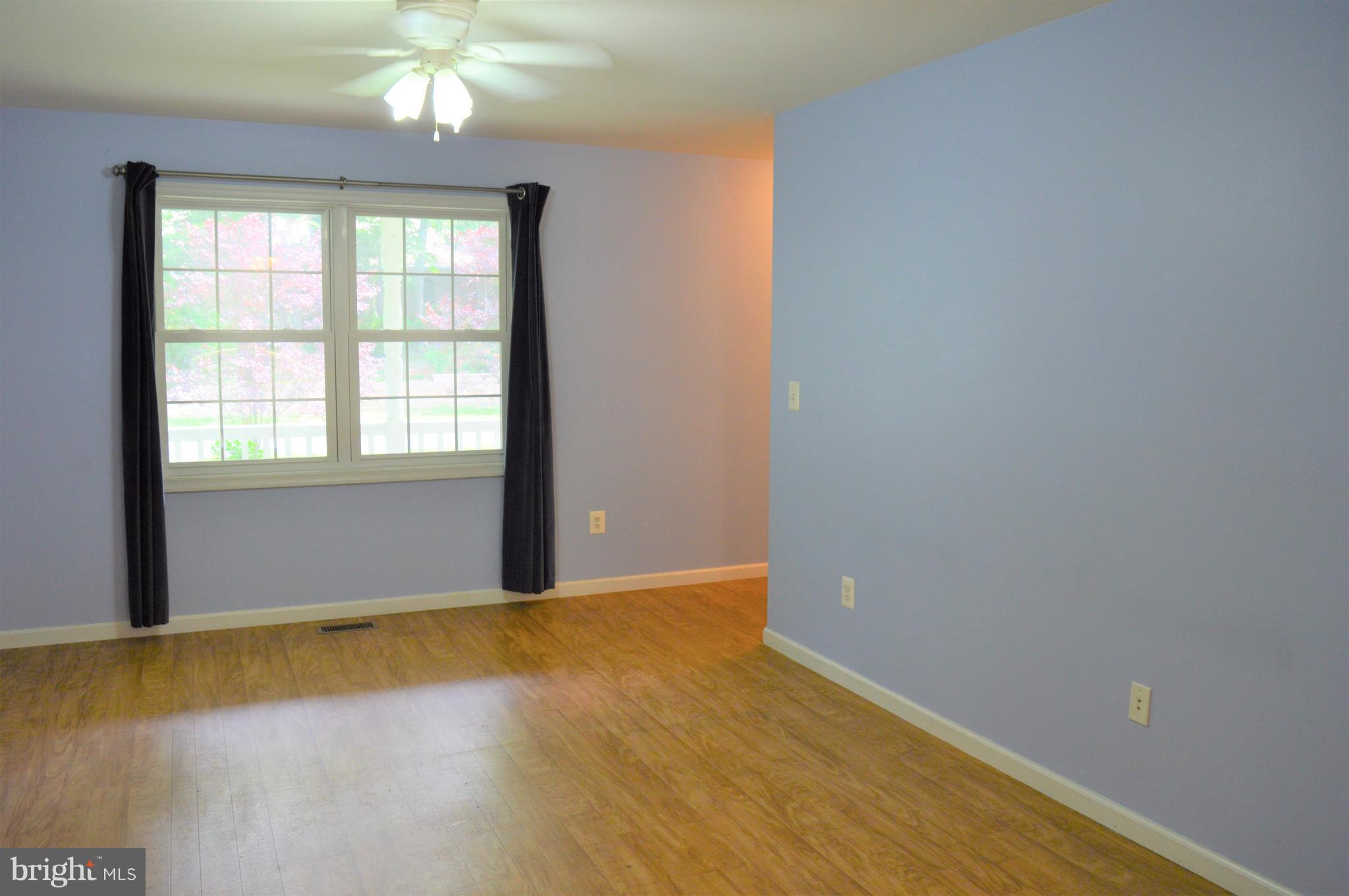 PRESIDENTIAL LAKES - Residential