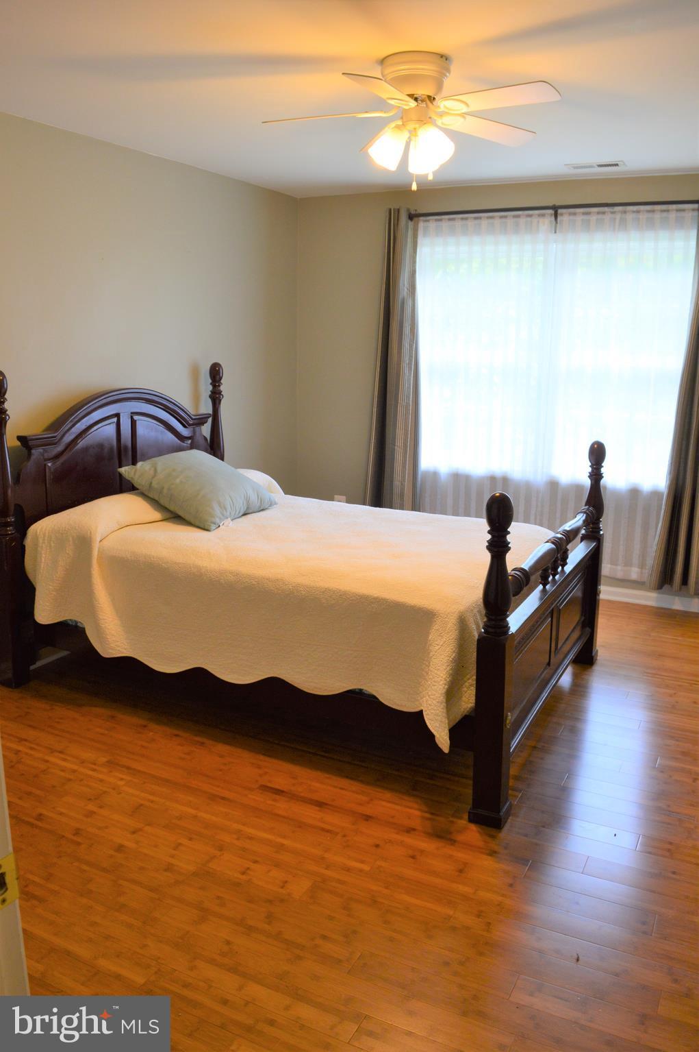 PRESIDENTIAL LAKES - Residential