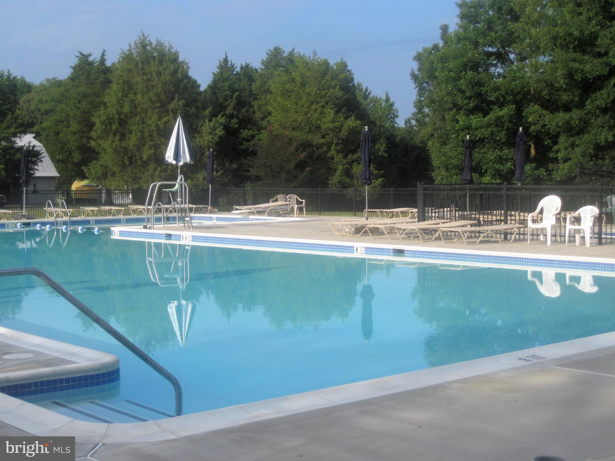 PRESIDENTIAL LAKES - Residential