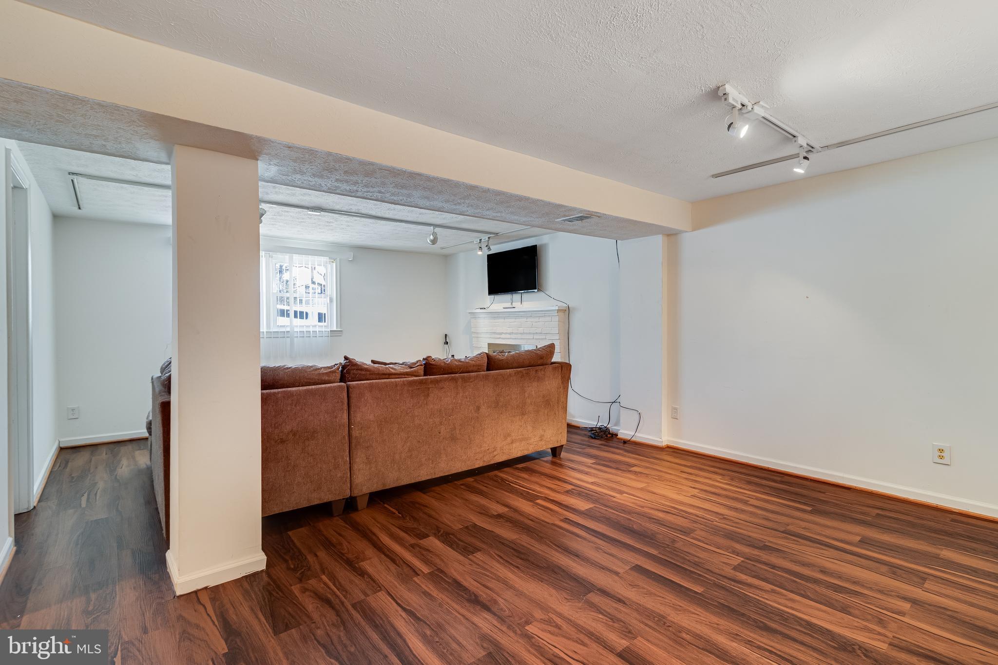 BROOKE JANE MANOR - Residential