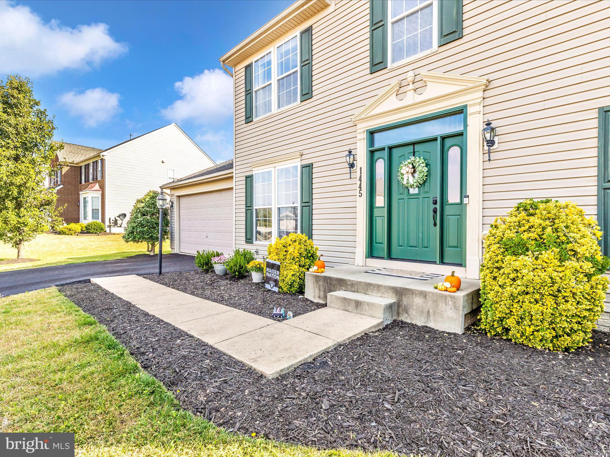 1445 RAMBLEWOOD DRIVE