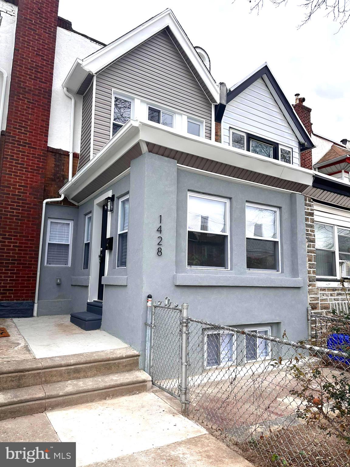 FERN ROCK - Residential