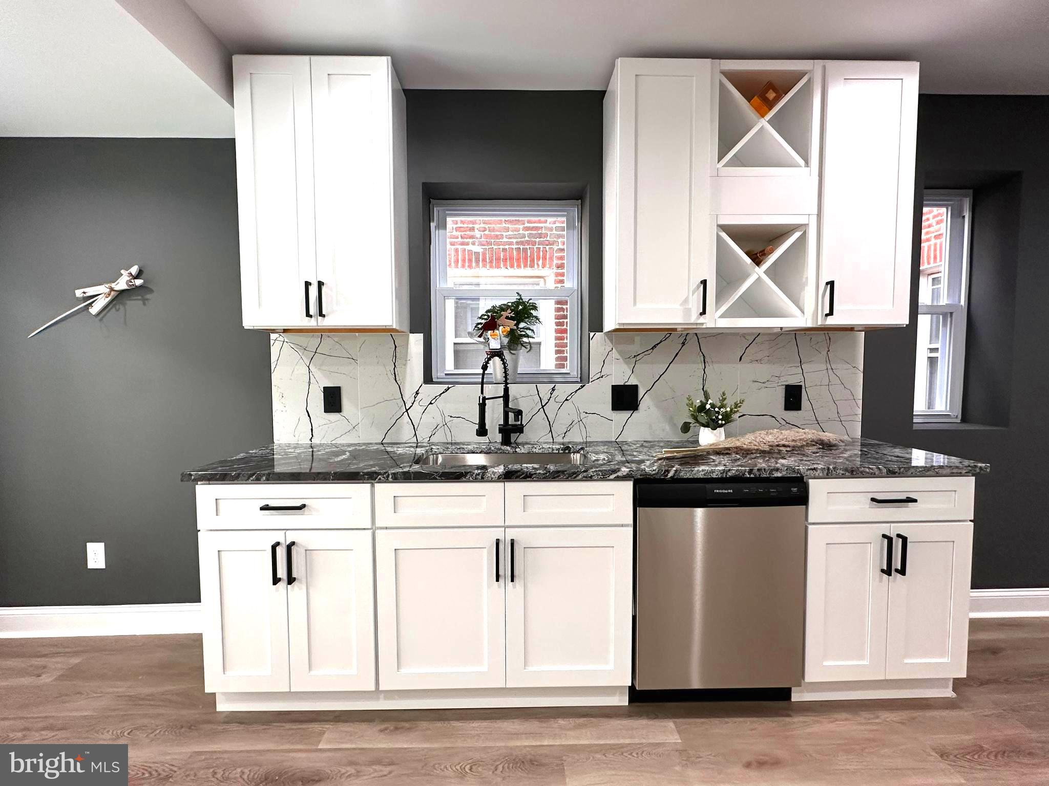 FERN ROCK - Residential