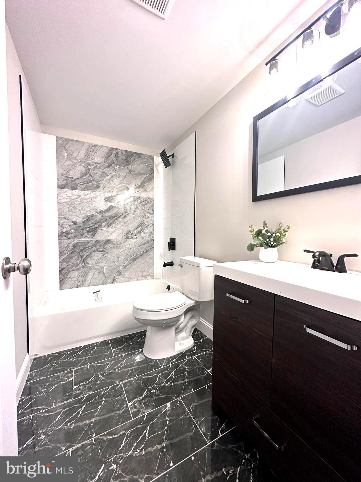 FERN ROCK - Residential