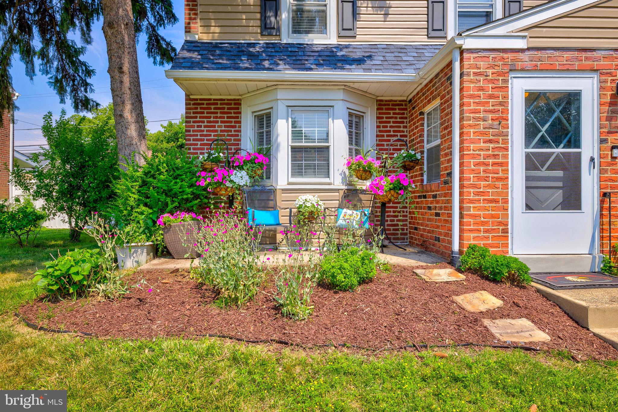 560 HOLMES ROAD