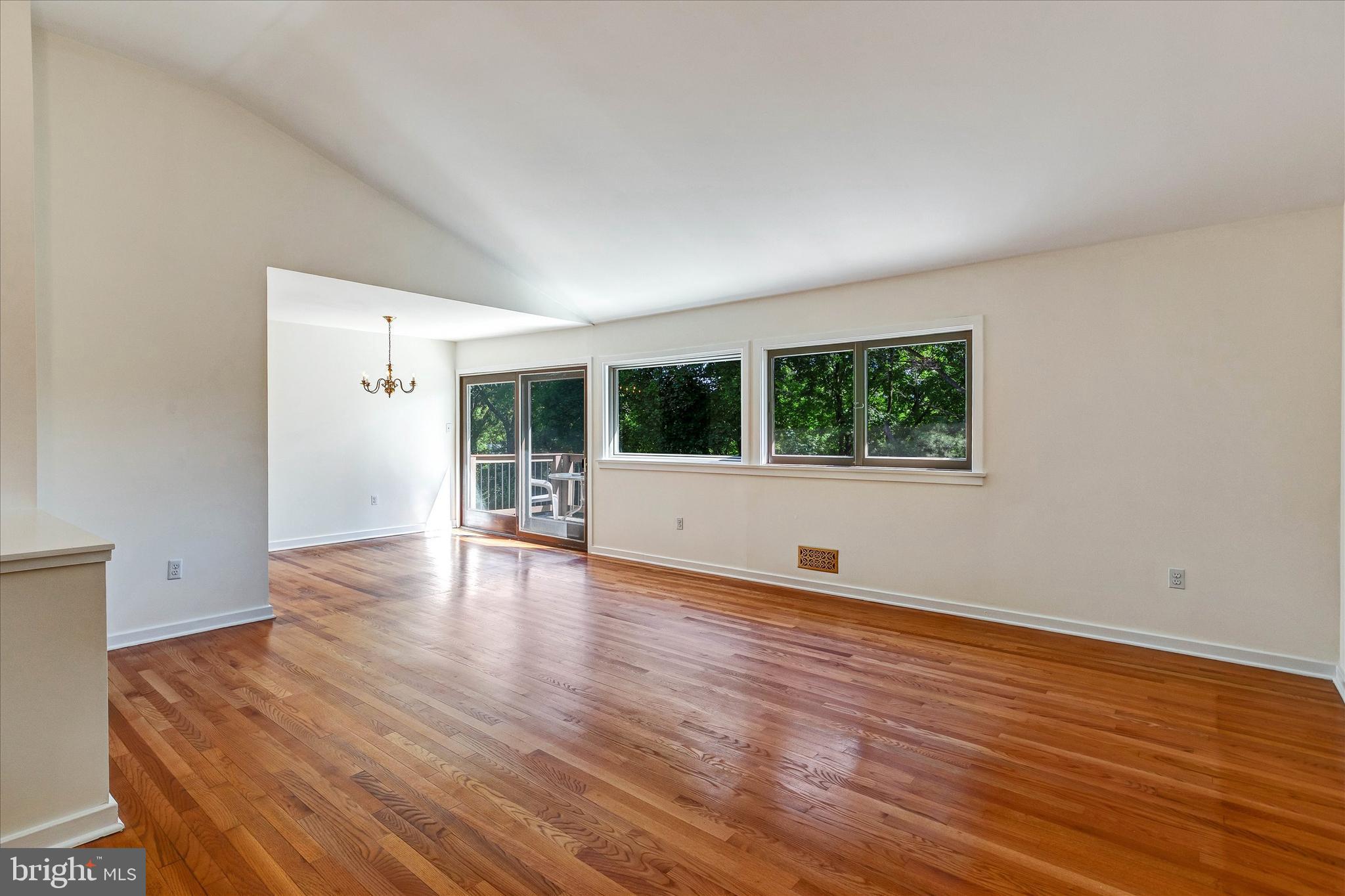 WILDE LAKE - Residential