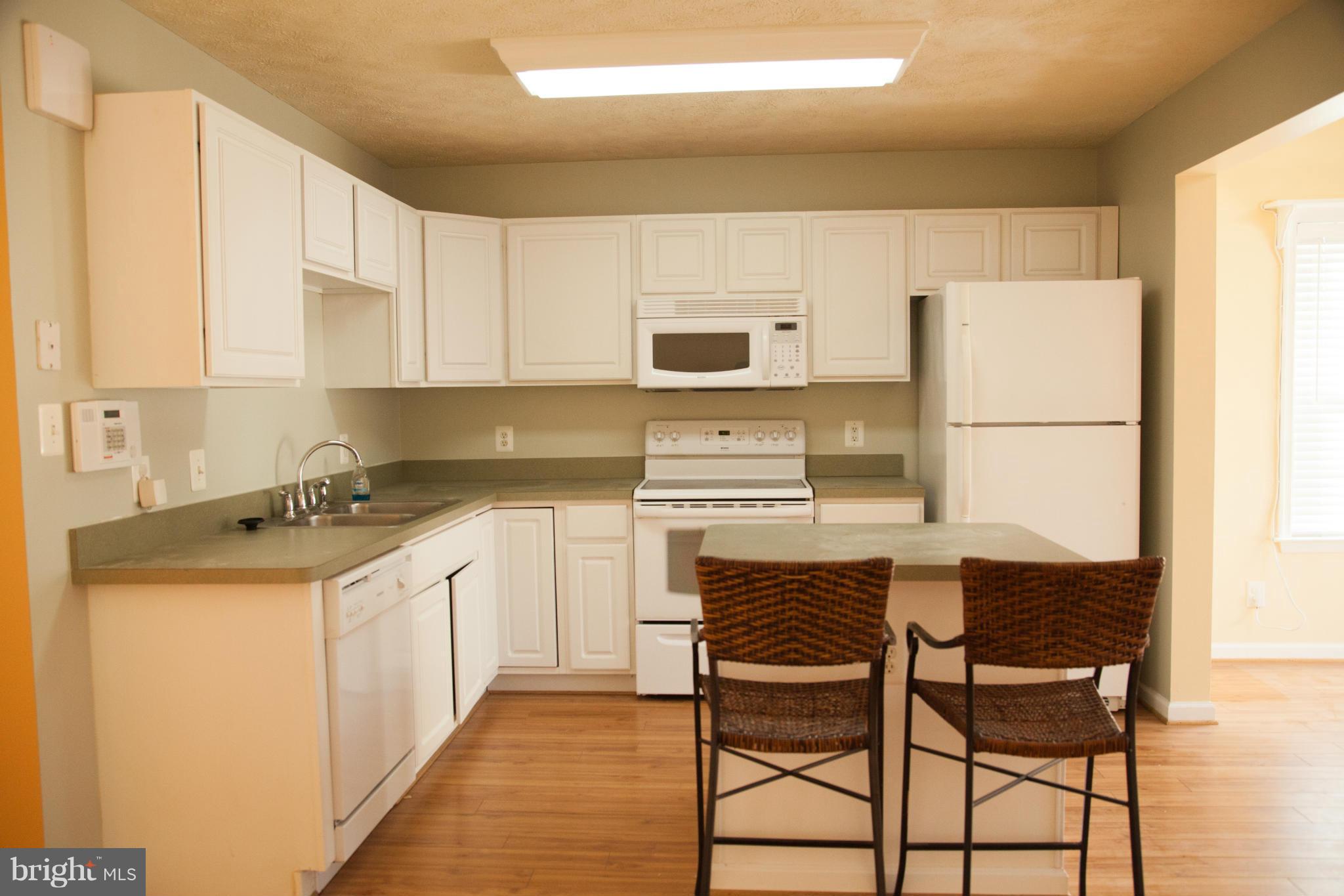 CHARLESTOWN COMMONS - Residential Lease