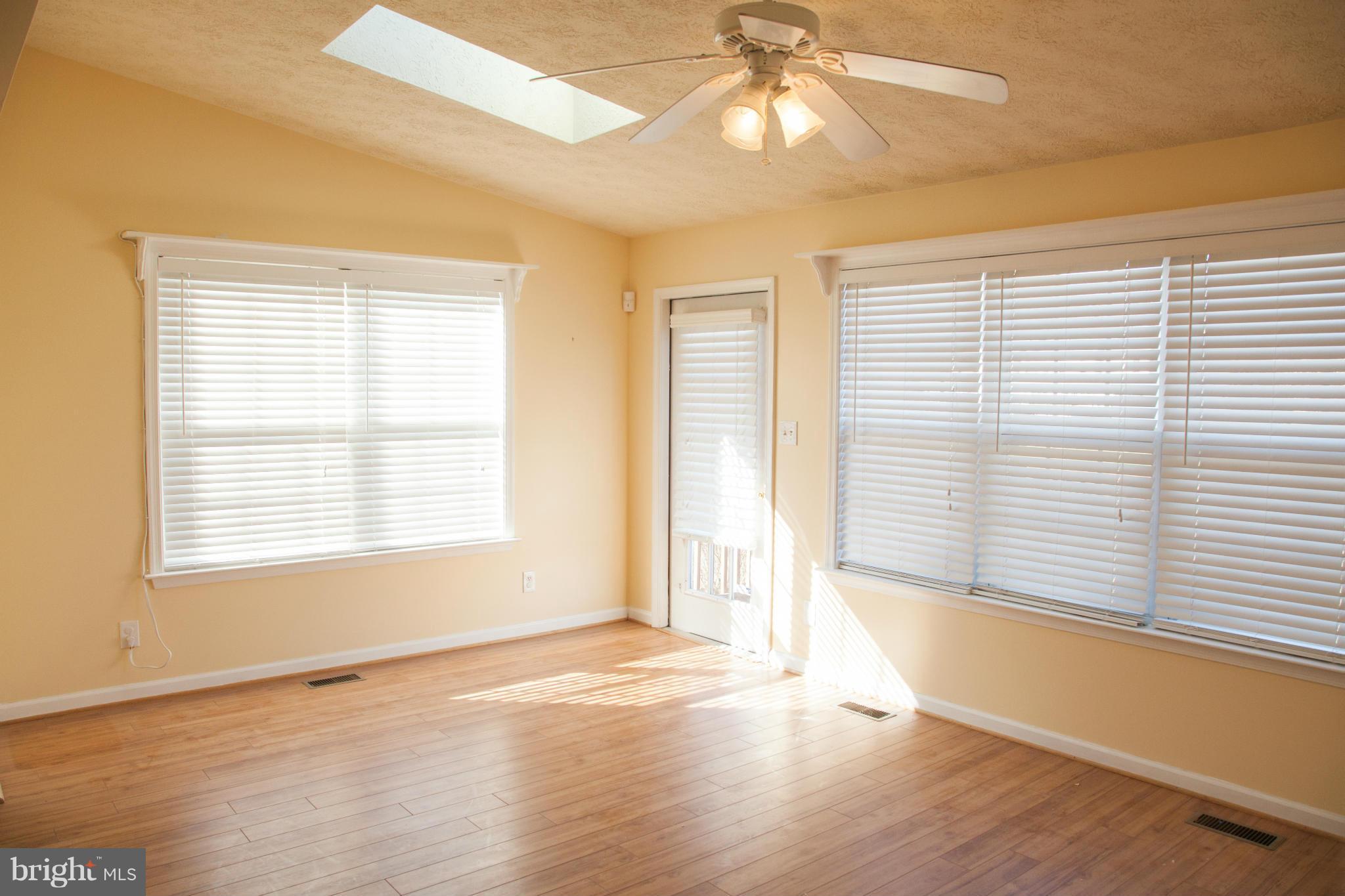 CHARLESTOWN COMMONS - Residential Lease