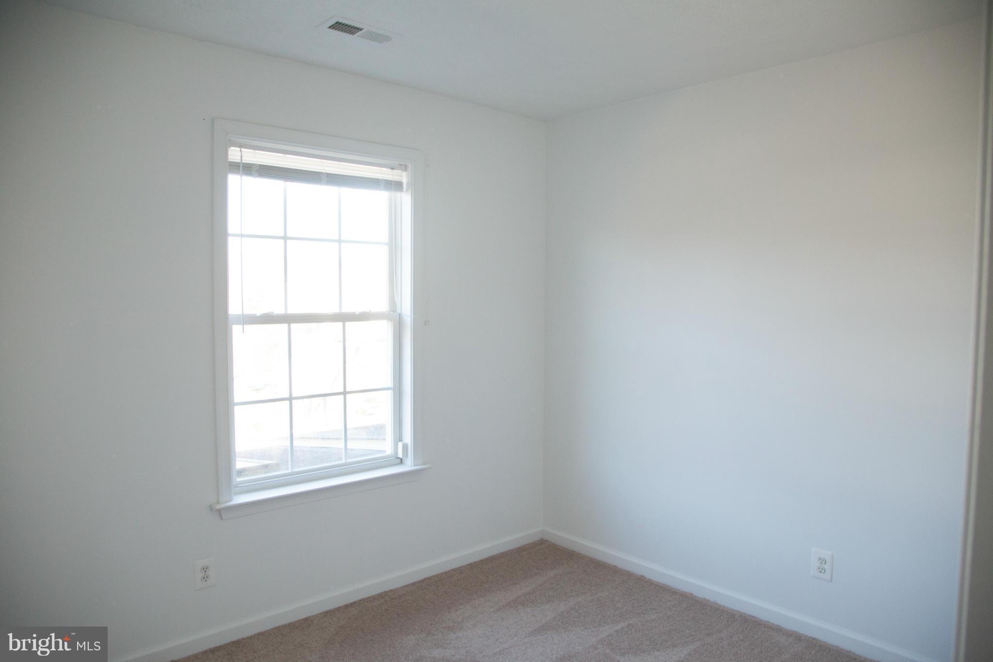 CHARLESTOWN COMMONS - Residential Lease