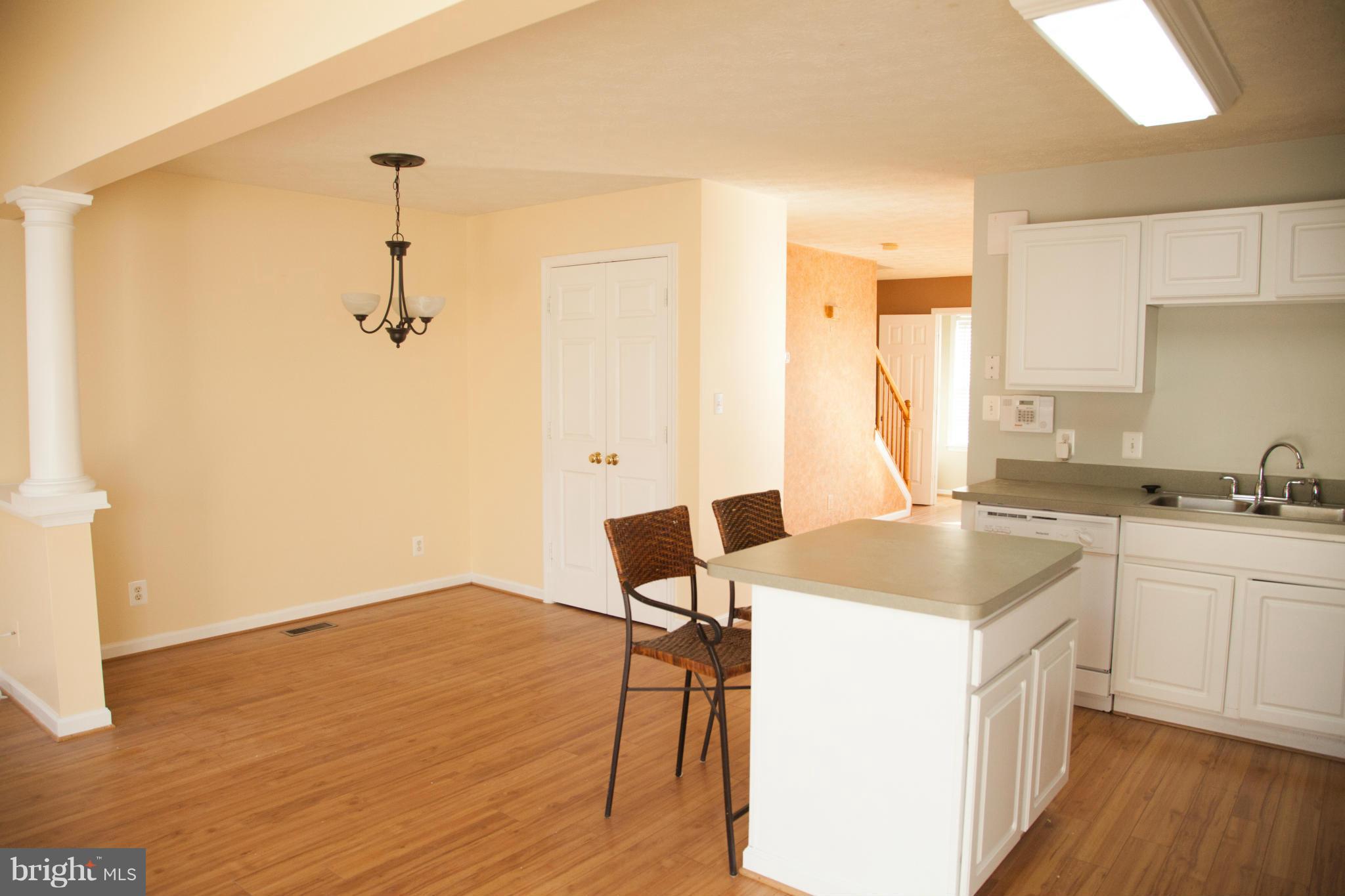 CHARLESTOWN COMMONS - Residential Lease