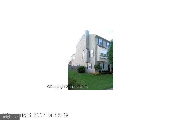 CHARLESTOWN COMMONS - Residential Lease