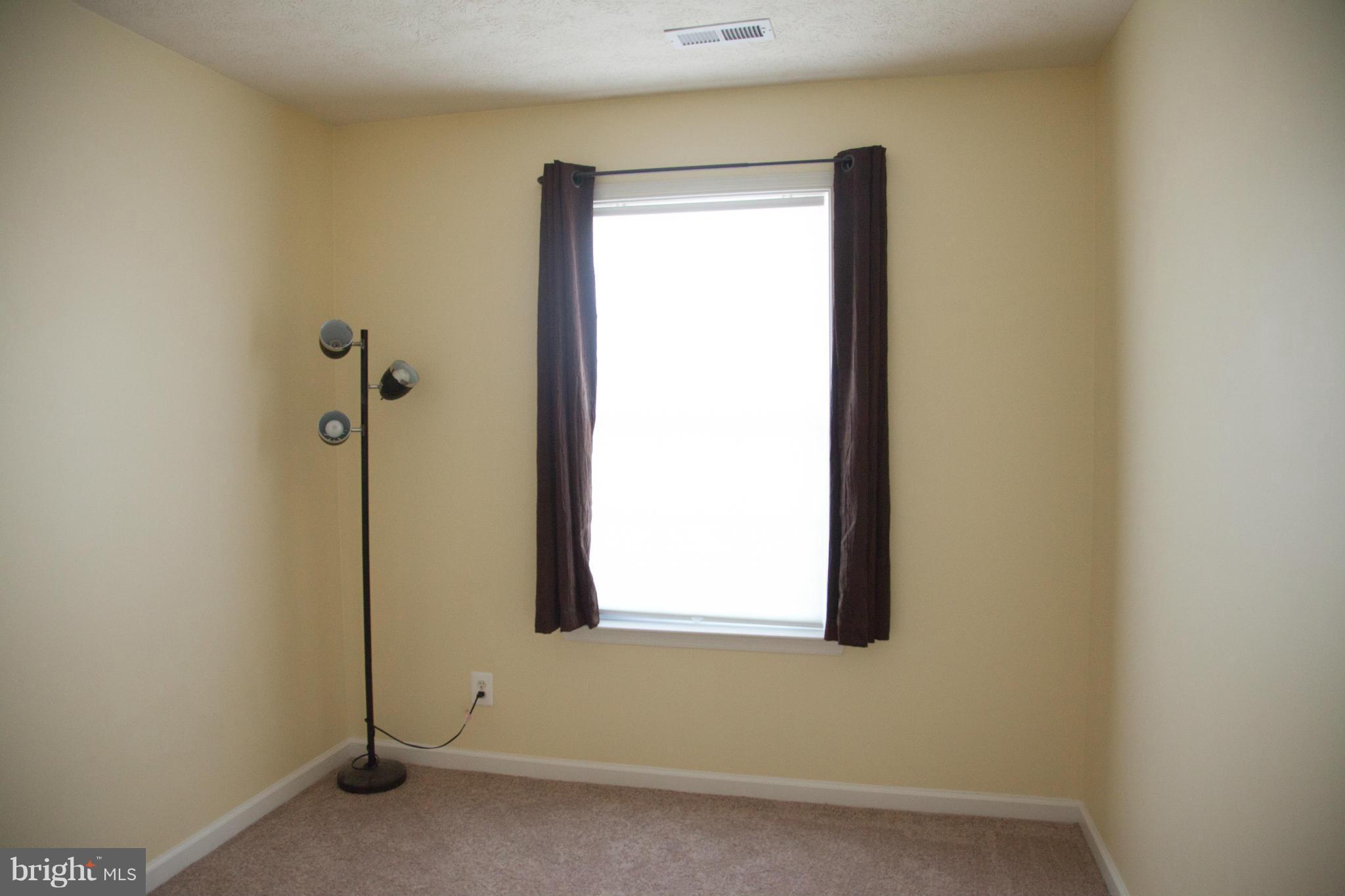 CHARLESTOWN COMMONS - Residential Lease