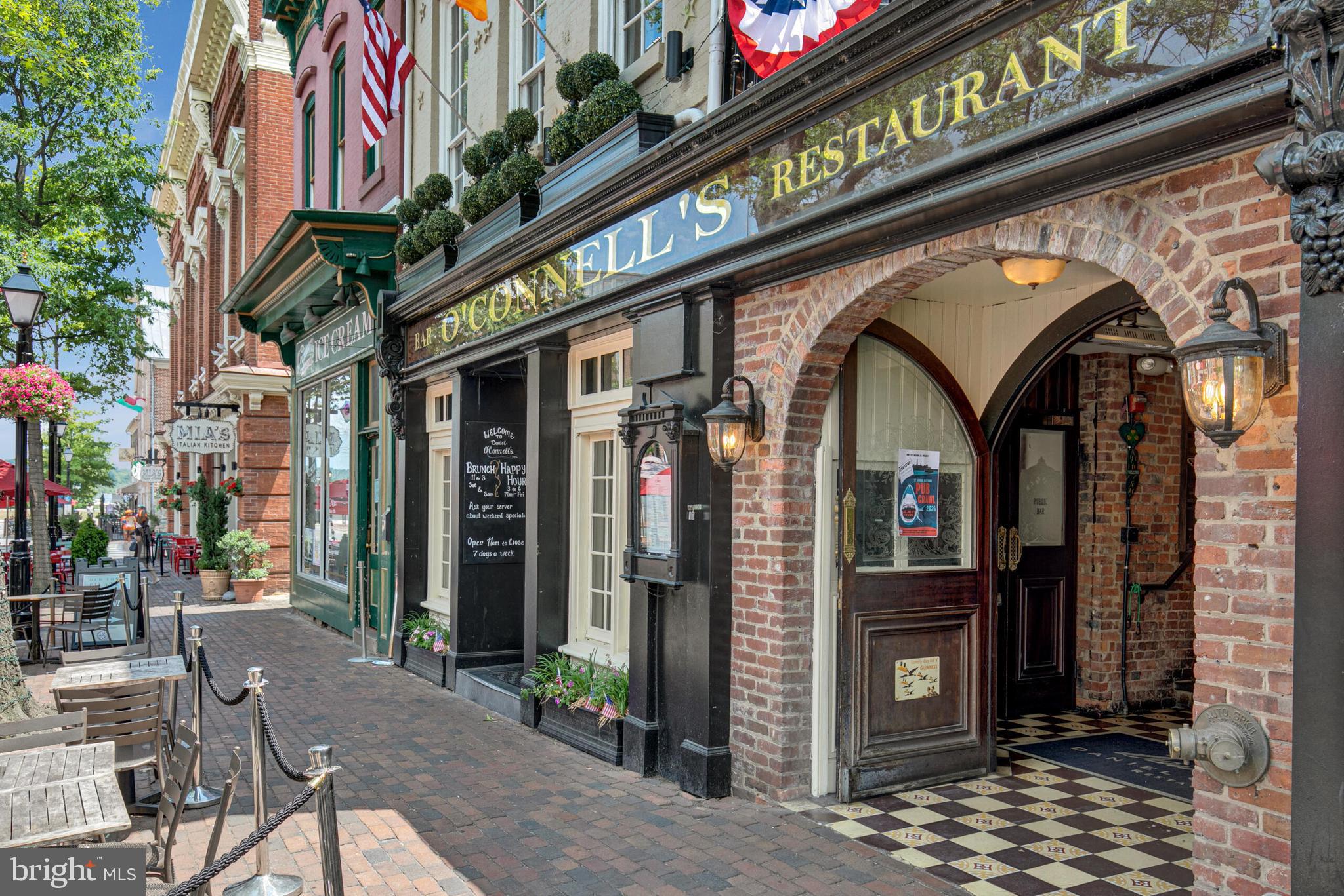 QUEENS ROW - Residential