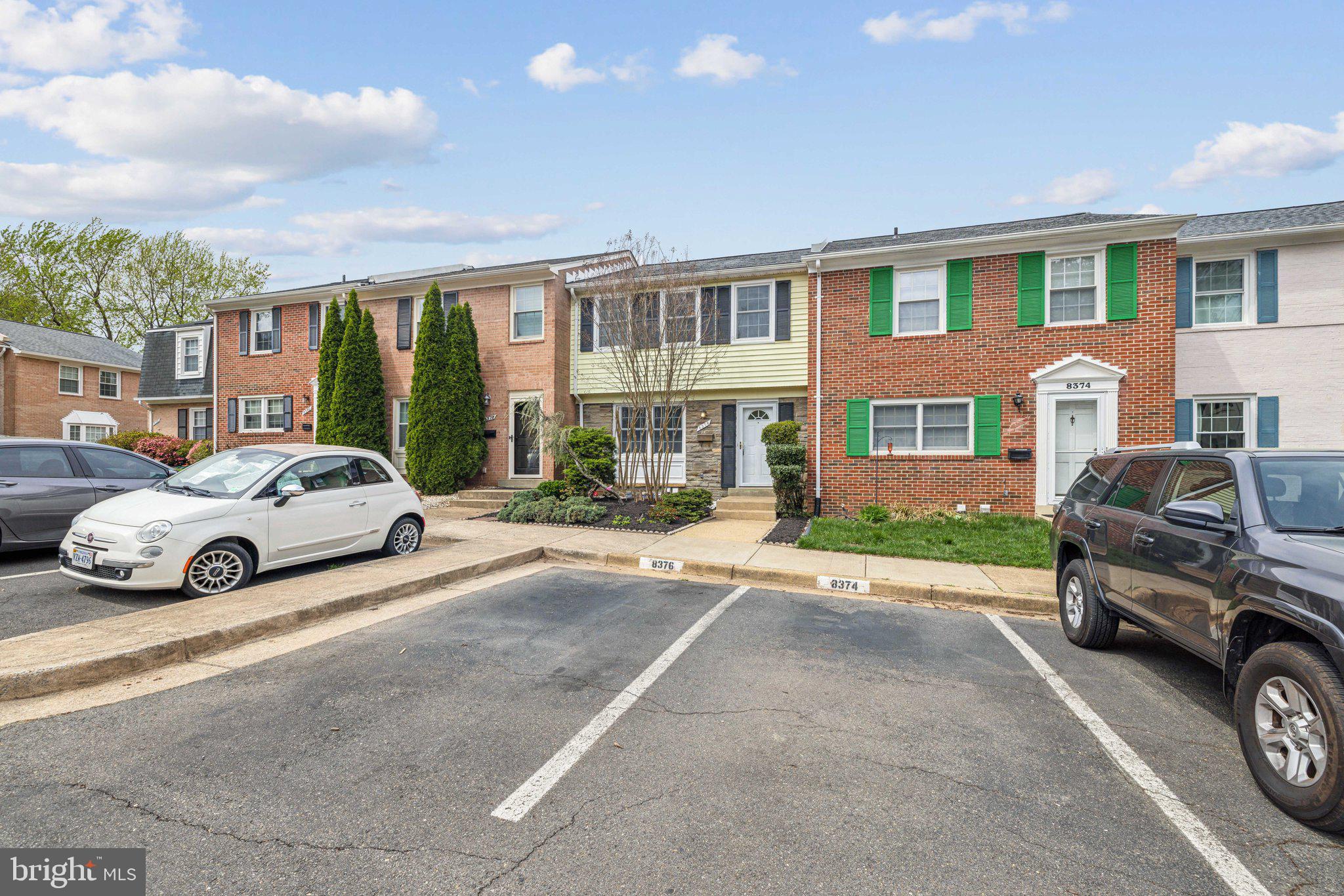 8376 GLASTONBURY COURT