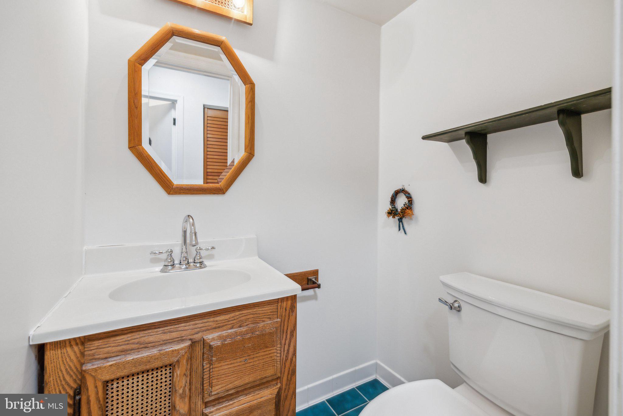 STRATHMEADE SQUARE - Residential