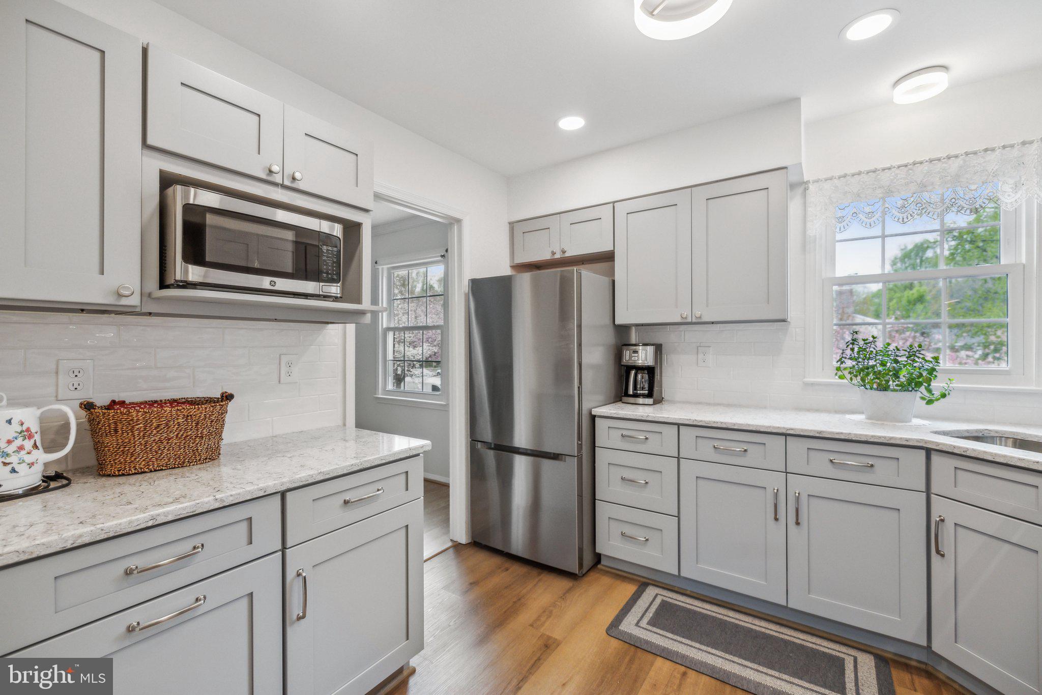 STRATHMEADE SQUARE - Residential