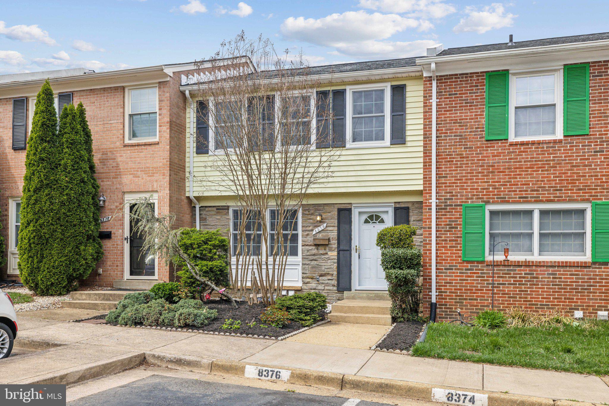 8376 GLASTONBURY COURT