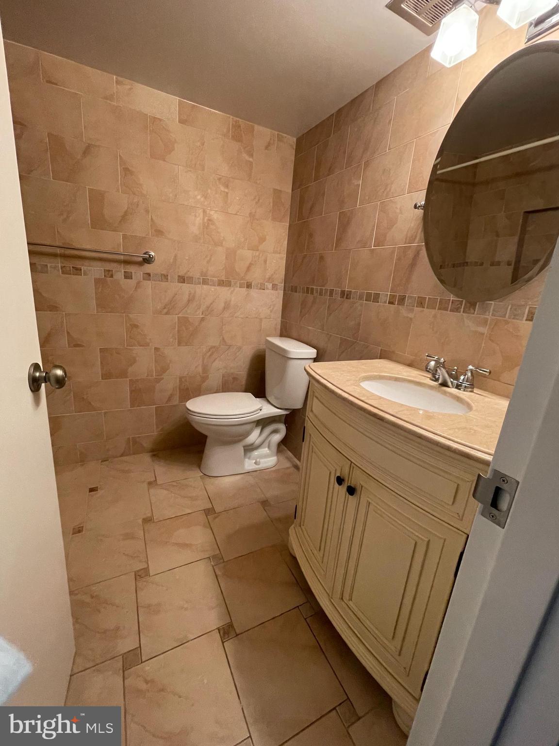 NORTHGATE CONDO - Residential Lease