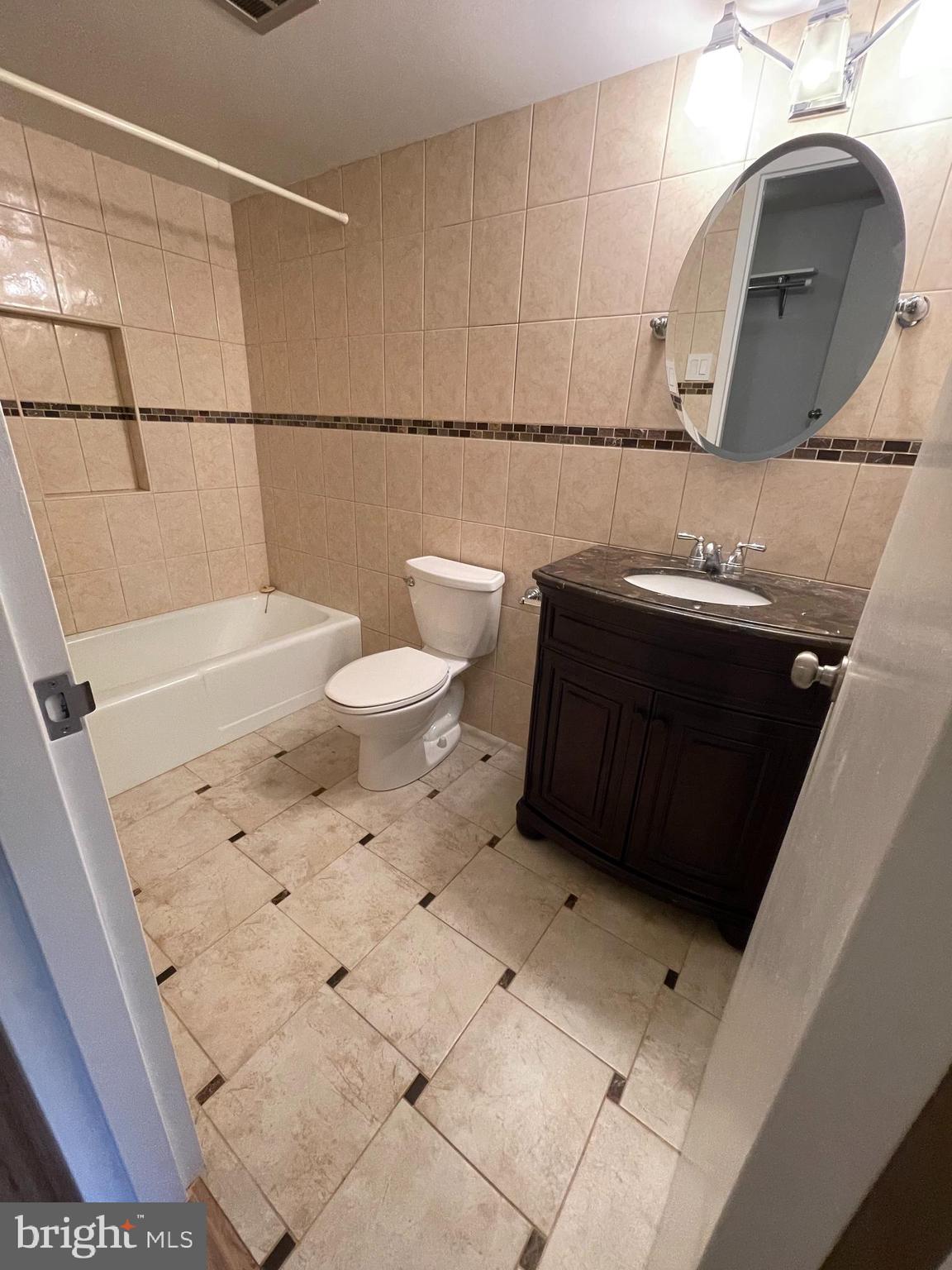 NORTHGATE CONDO - Residential Lease