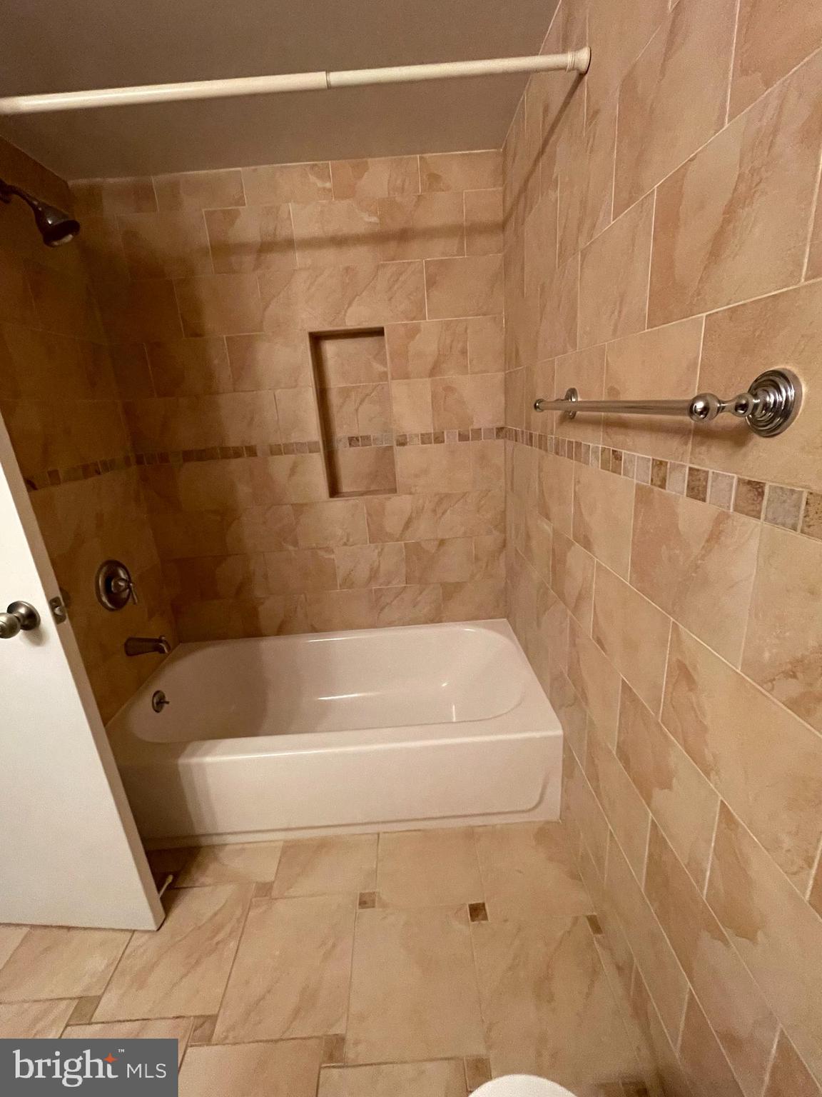 NORTHGATE CONDO - Residential Lease