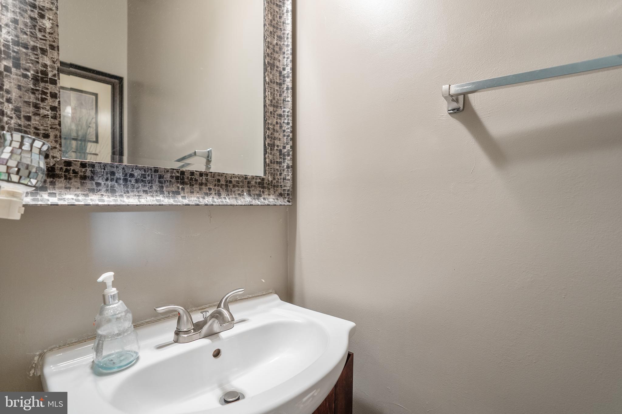 LARGO WOODS - Residential