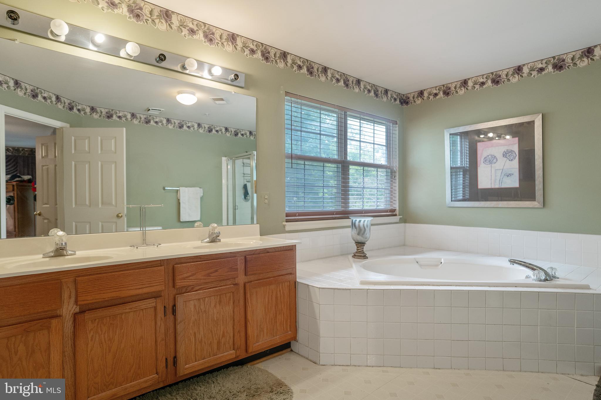 LARGO WOODS - Residential