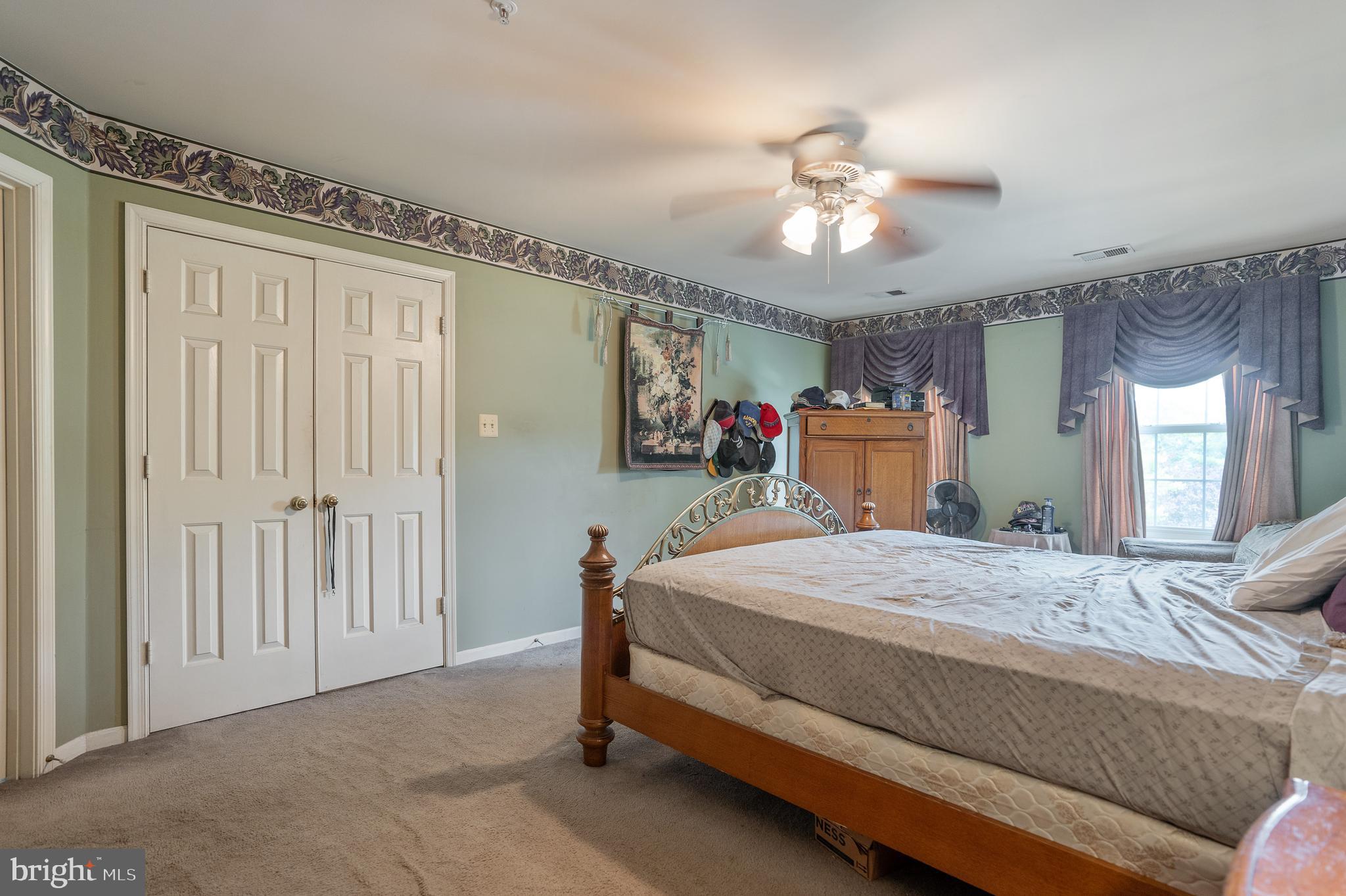 LARGO WOODS - Residential